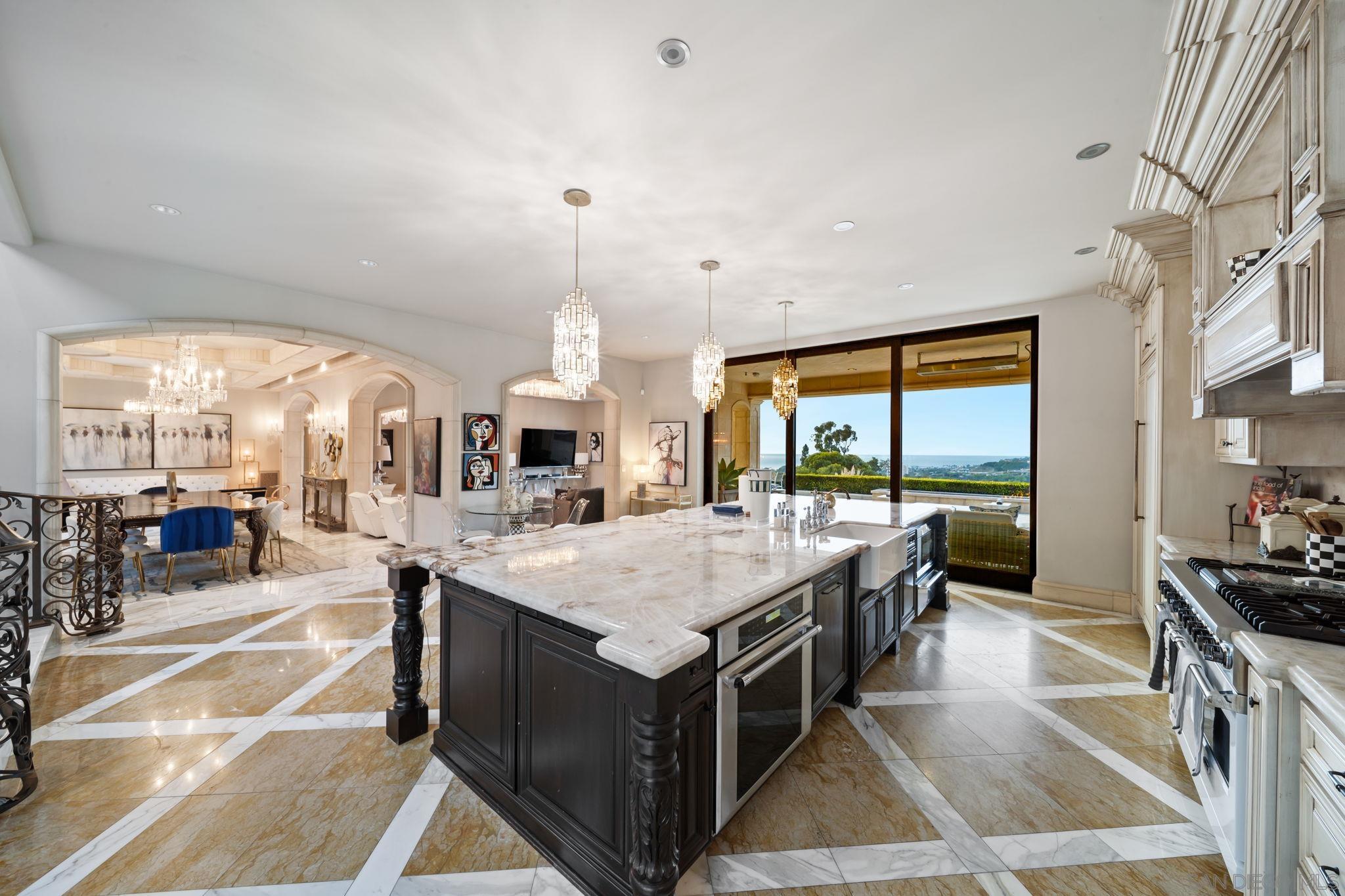 Detail Gallery Image 56 of 67 For 7853  via Capri, La Jolla,  CA 92037 - 6 Beds | 6 Baths