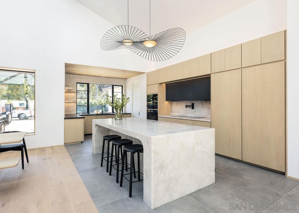 Detail Gallery Image 12 of 42 For 4874  Sun Valley Rd, Del Mar,  CA 92014 - 4 Beds | 4/1 Baths