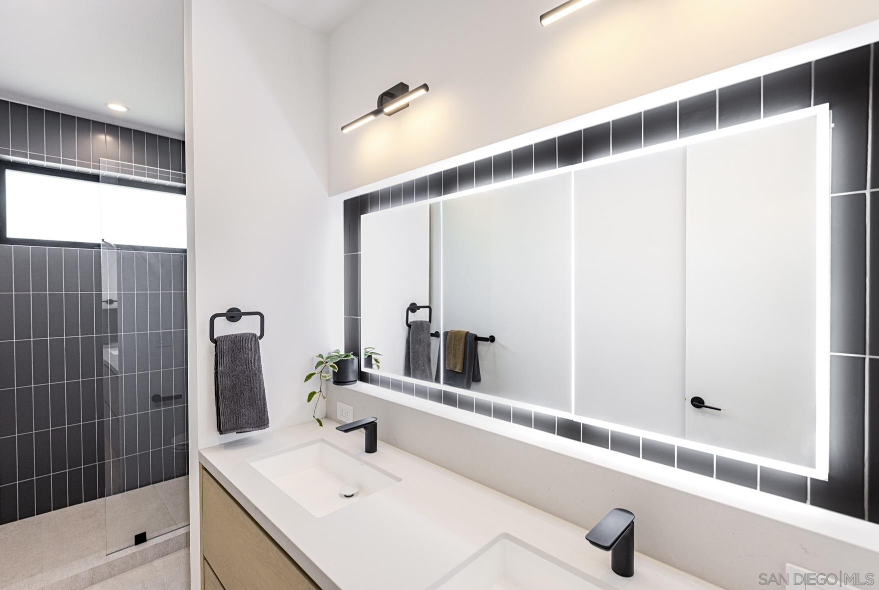 Detail Gallery Image 19 of 42 For 4874  Sun Valley Rd, Del Mar,  CA 92014 - 4 Beds | 4/1 Baths