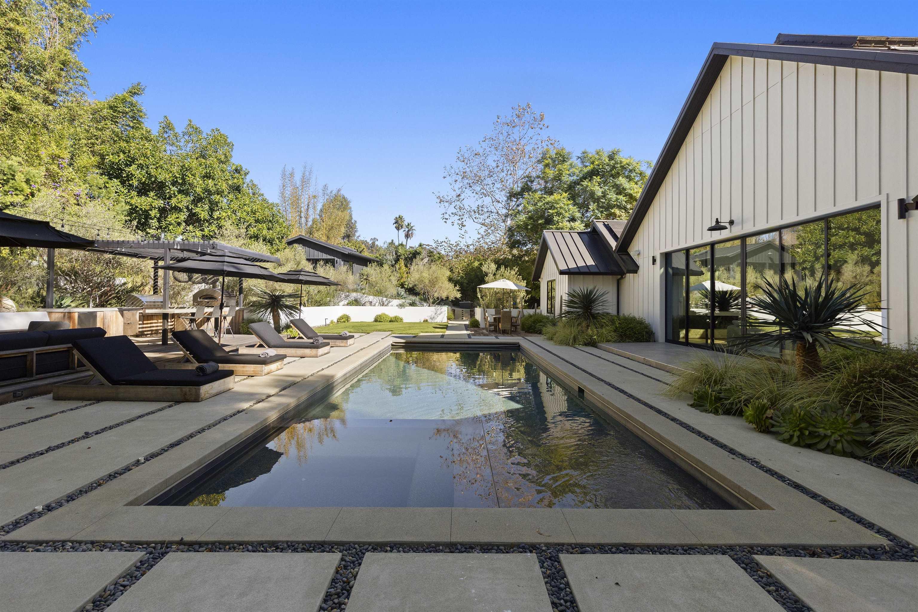 Detail Gallery Image 29 of 42 For 4874  Sun Valley Rd, Del Mar,  CA 92014 - 4 Beds | 4/1 Baths