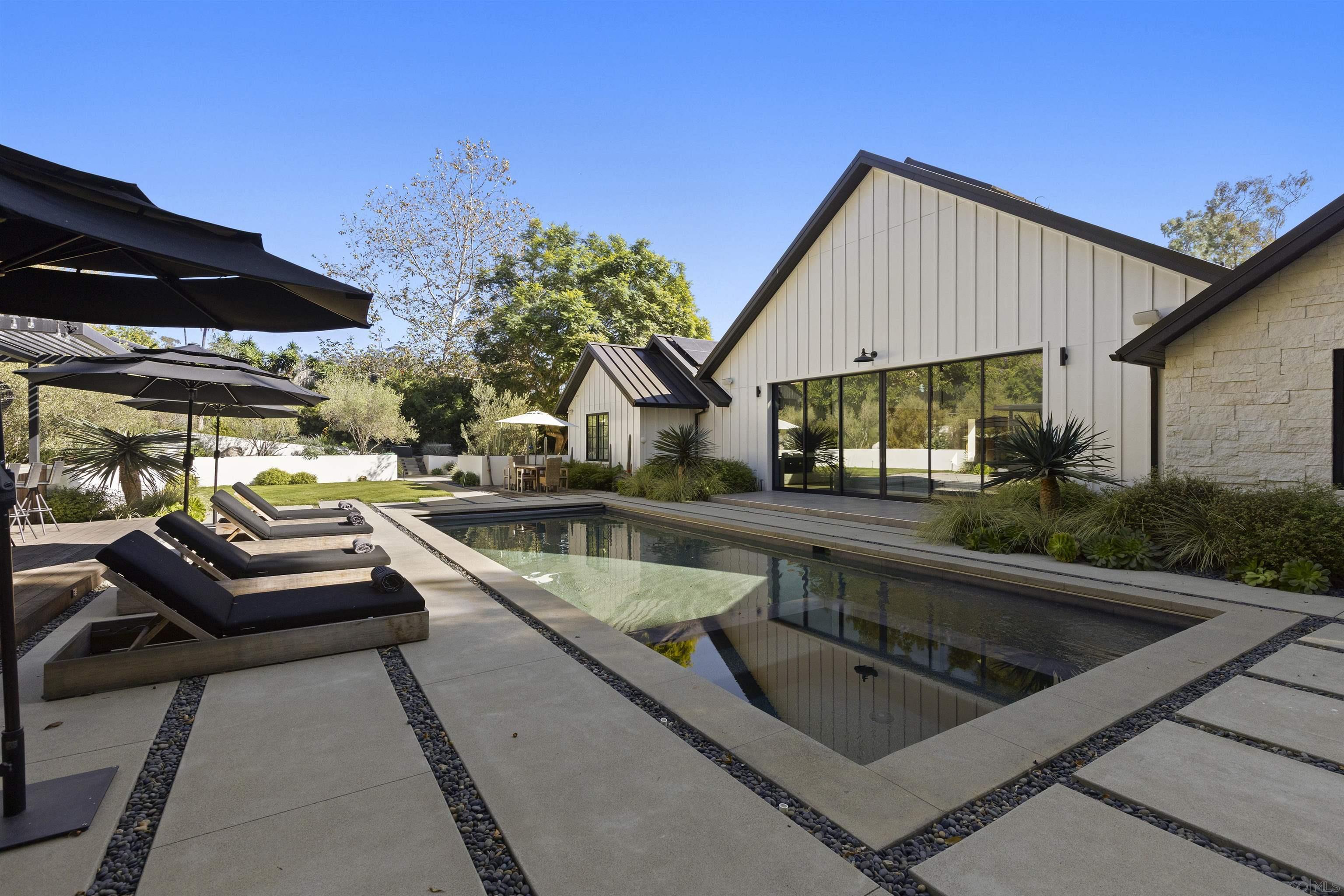 Detail Gallery Image 30 of 42 For 4874  Sun Valley Rd, Del Mar,  CA 92014 - 4 Beds | 4/1 Baths