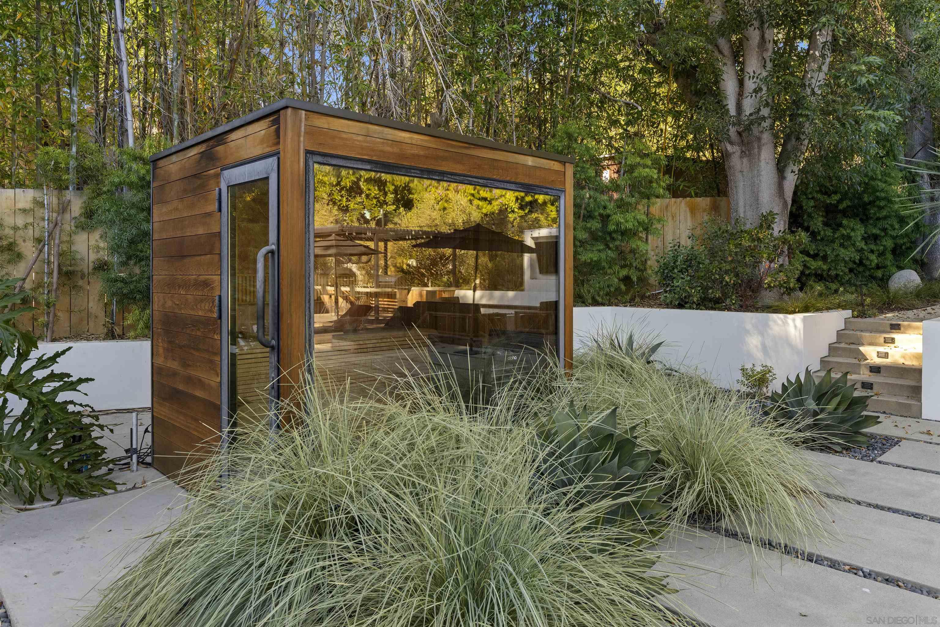 Detail Gallery Image 37 of 42 For 4874  Sun Valley Rd, Del Mar,  CA 92014 - 4 Beds | 4/1 Baths