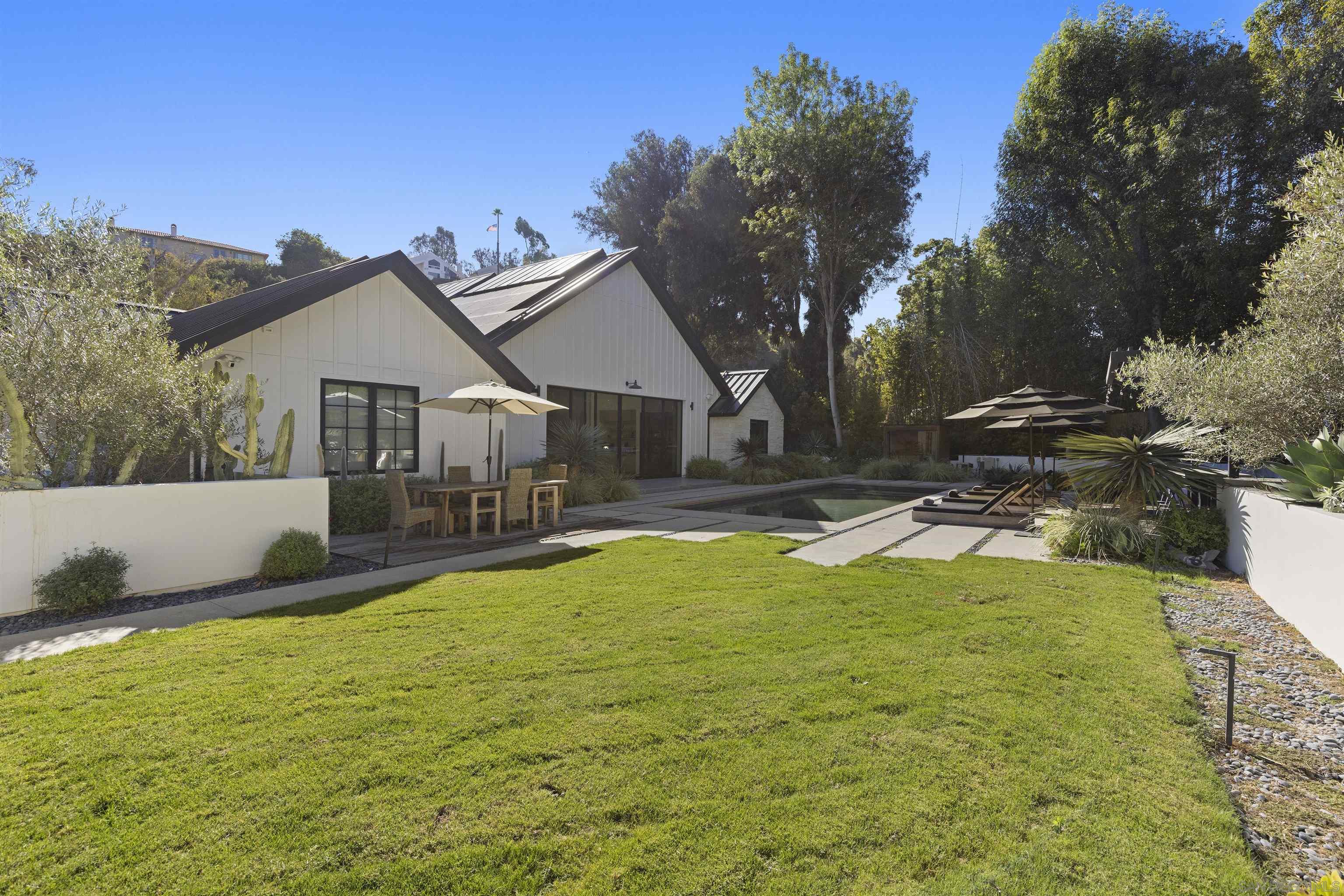 Detail Gallery Image 38 of 42 For 4874  Sun Valley Rd, Del Mar,  CA 92014 - 4 Beds | 4/1 Baths