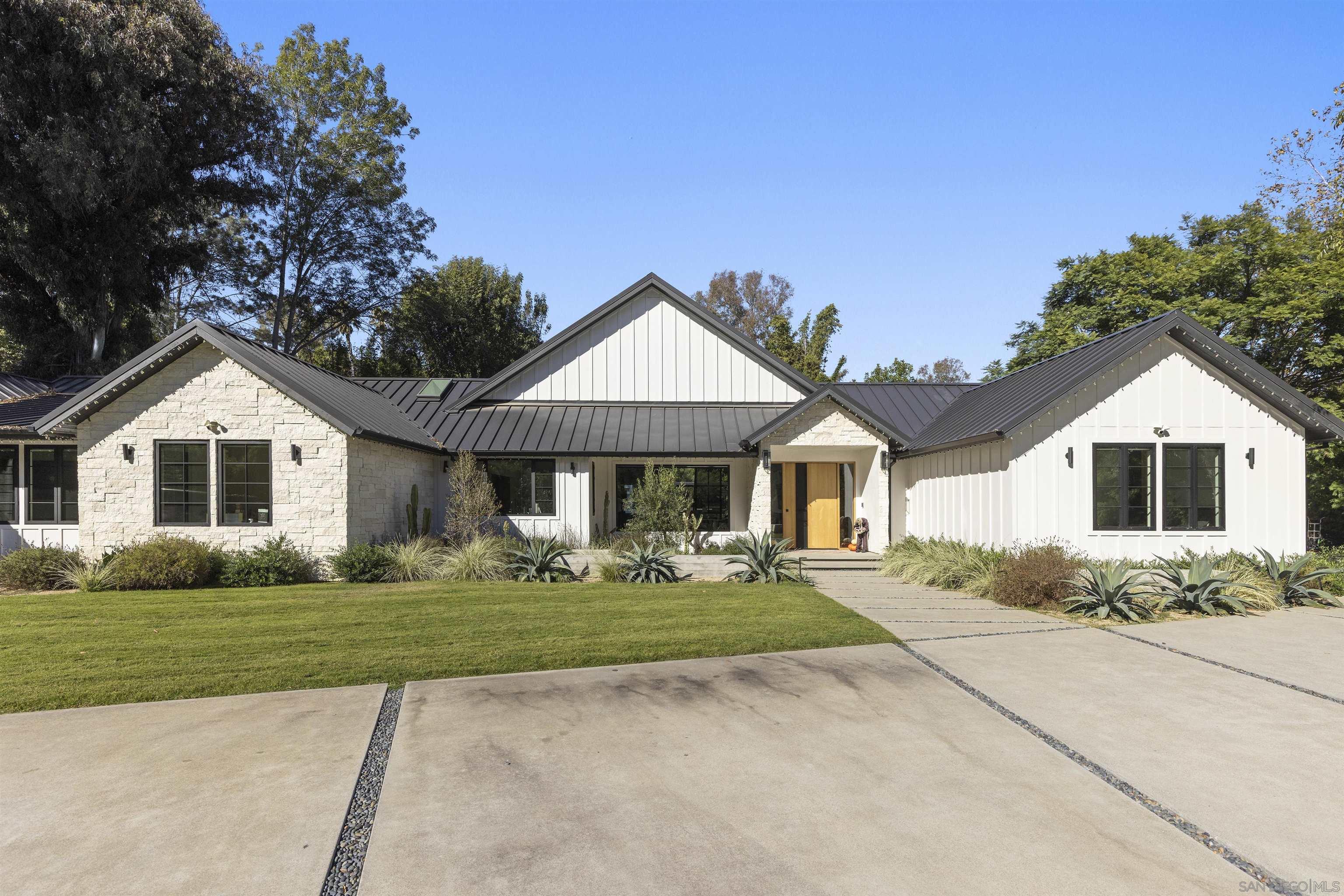 Detail Gallery Image 5 of 42 For 4874  Sun Valley Rd, Del Mar,  CA 92014 - 4 Beds | 4/1 Baths