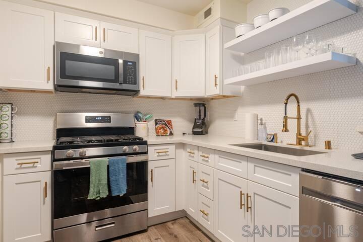 Detail Gallery Image 13 of 40 For 12261  Carmel Vista Rd  175, San Diego,  CA 92130 - 2 Beds | 2 Baths