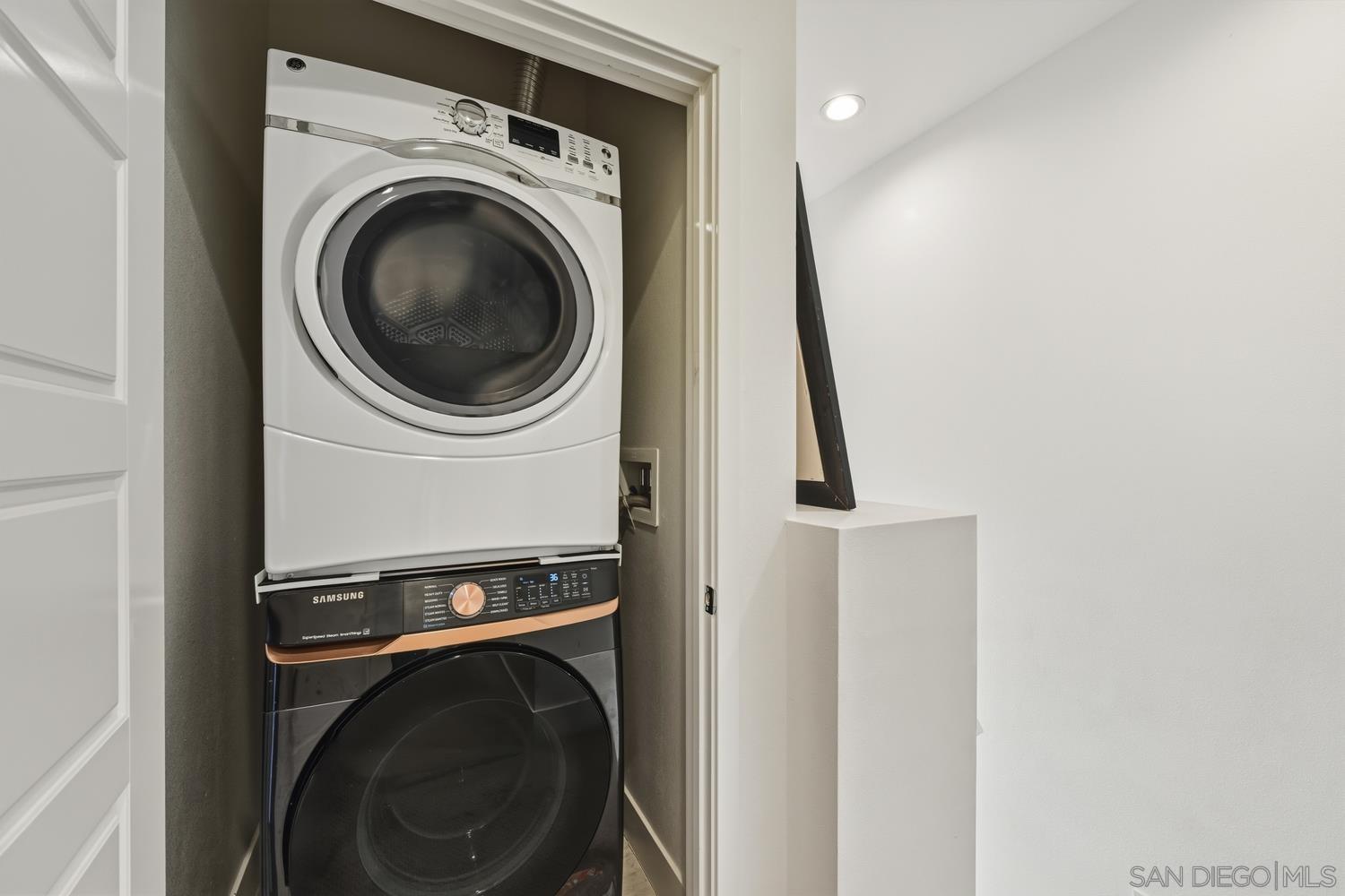 Detail Gallery Image 15 of 20 For 2225  Element Way  #2,  Chula Vista,  CA 91915 - 3 Beds | 2/1 Baths