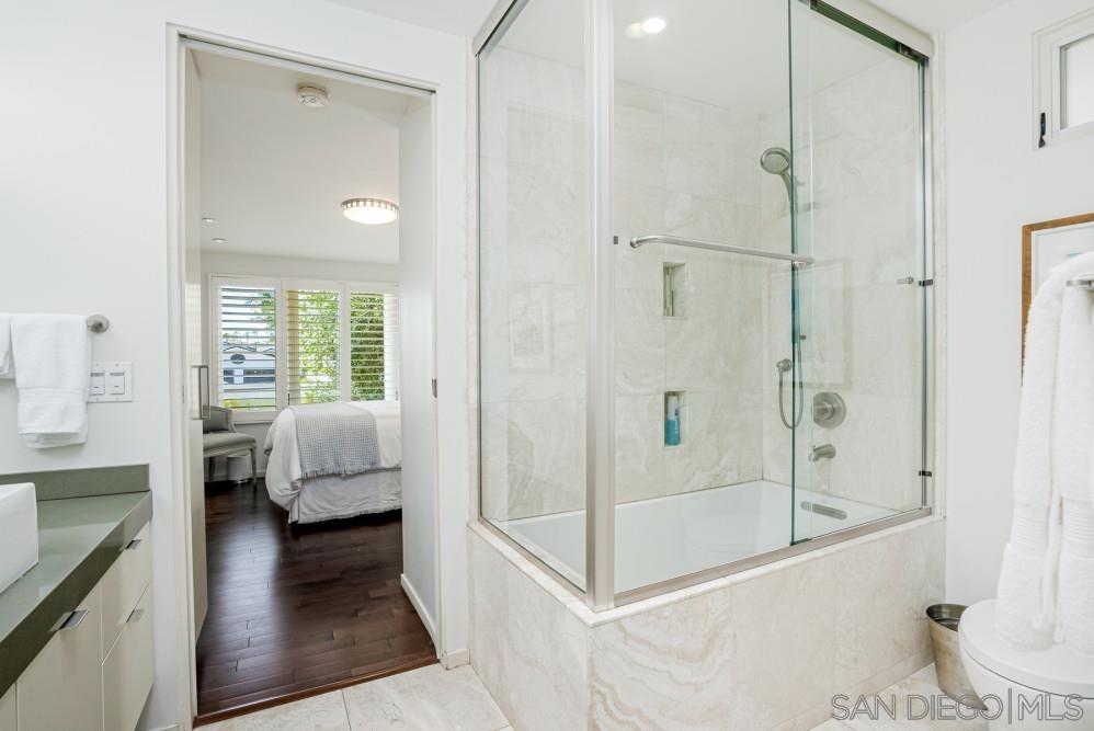 Detail Gallery Image 13 of 45 For 7967  Paseo Del Ocaso, La Jolla,  CA 92037 - 3 Beds | 2/1 Baths