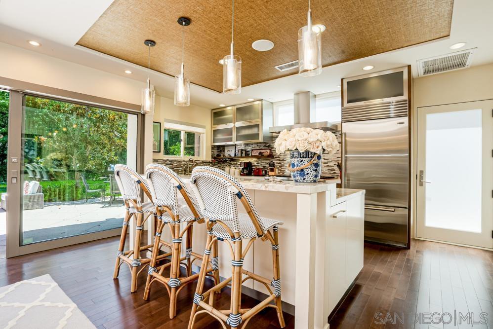 Detail Gallery Image 17 of 45 For 7967  Paseo Del Ocaso, La Jolla,  CA 92037 - 3 Beds | 2/1 Baths