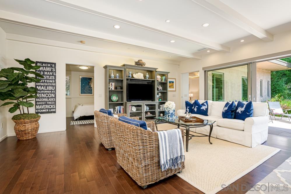 Detail Gallery Image 25 of 45 For 7967  Paseo Del Ocaso, La Jolla,  CA 92037 - 3 Beds | 2/1 Baths