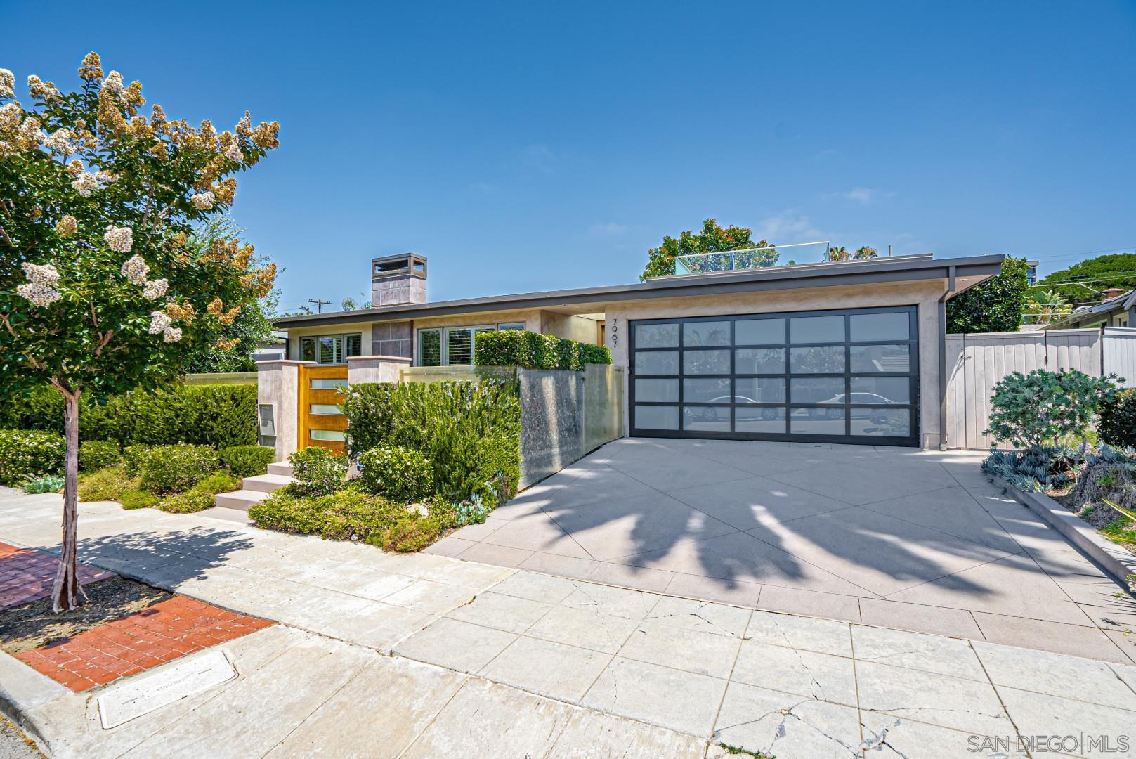 Detail Gallery Image 39 of 45 For 7967  Paseo Del Ocaso, La Jolla,  CA 92037 - 3 Beds | 2/1 Baths