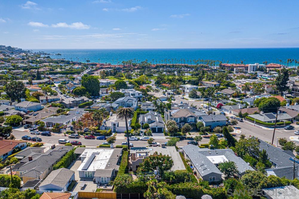 Detail Gallery Image 41 of 45 For 7967  Paseo Del Ocaso, La Jolla,  CA 92037 - 3 Beds | 2/1 Baths