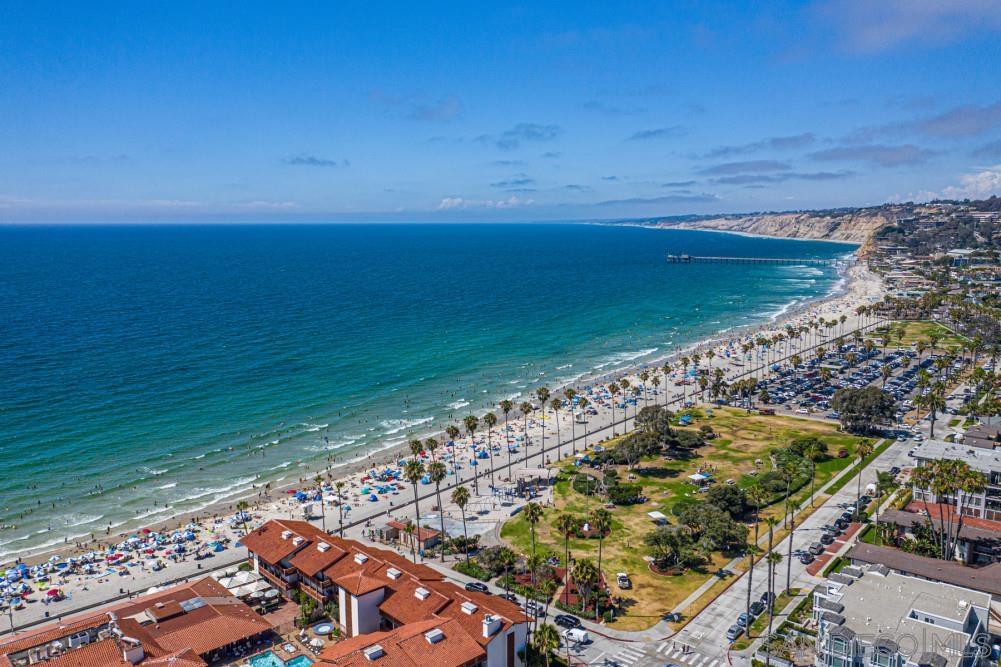 Detail Gallery Image 6 of 45 For 7967  Paseo Del Ocaso, La Jolla,  CA 92037 - 3 Beds | 2/1 Baths