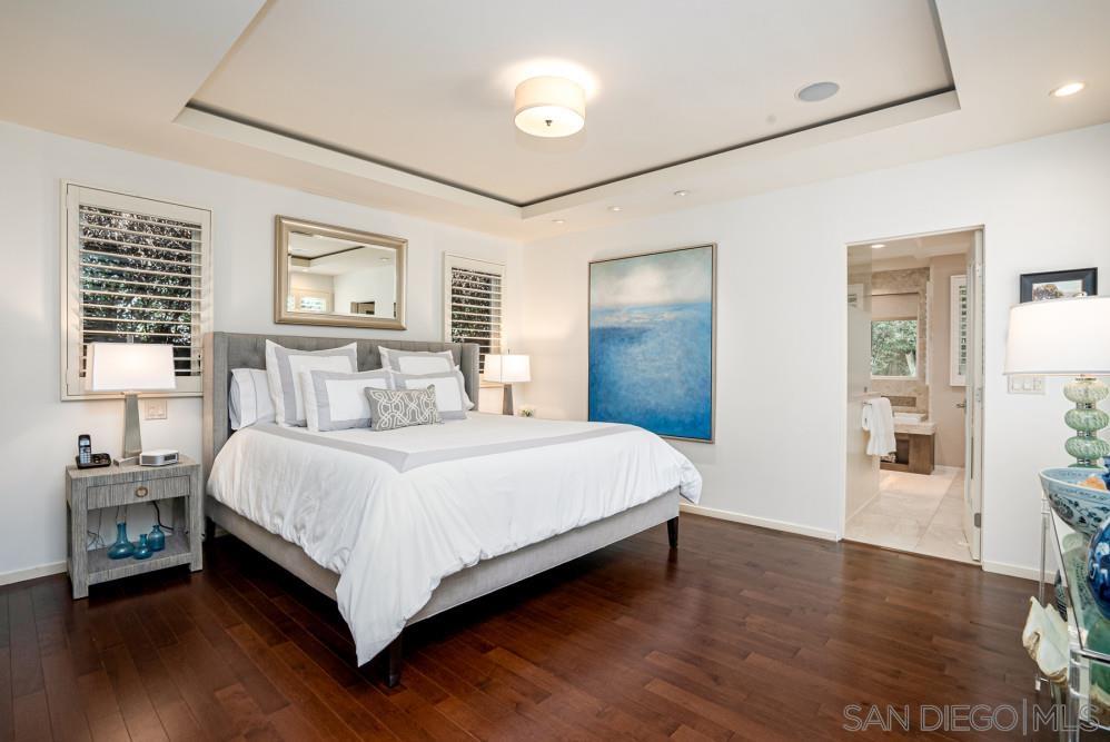 Detail Gallery Image 7 of 45 For 7967  Paseo Del Ocaso, La Jolla,  CA 92037 - 3 Beds | 2/1 Baths