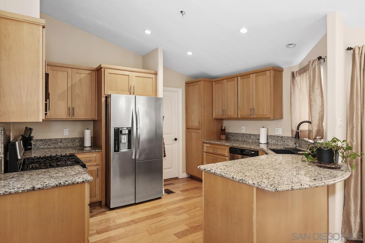 Detail Gallery Image 4 of 25 For 3691  Gracia Paseo, Spring Valley,  CA 91977 - 3 Beds | 2 Baths