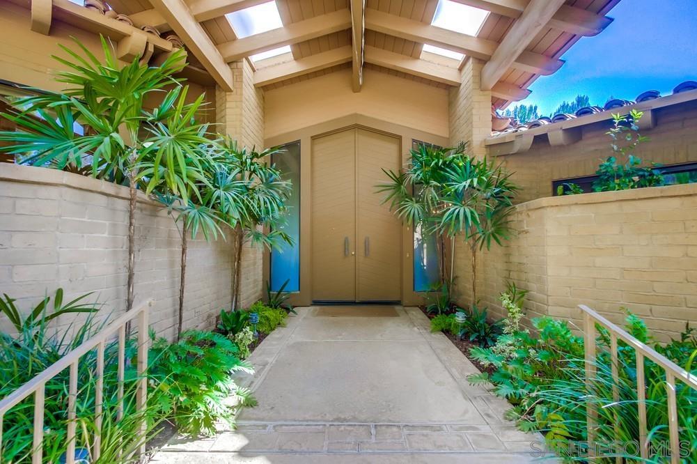 Detail Gallery Image 5 of 69 For 15731  Pauma Valley Dr., Pauma Valley,  CA 92061 - 4 Beds | 3/1 Baths