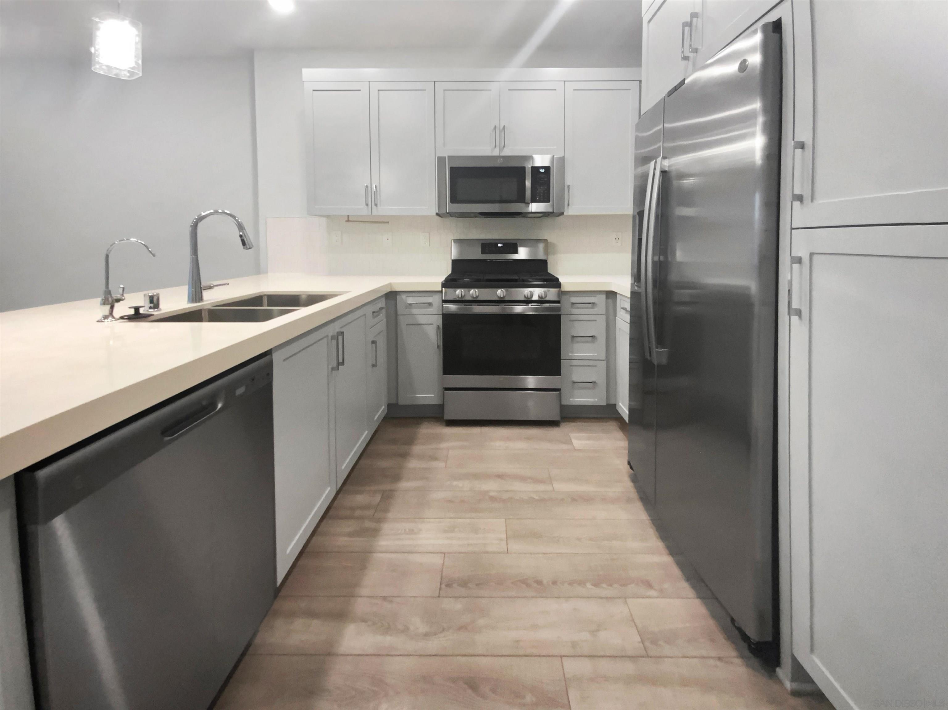 Detail Gallery Image 2 of 21 For 1206  Sunrise Vw  #102,  San Marcos,  CA 92078 - 3 Beds | 2/1 Baths