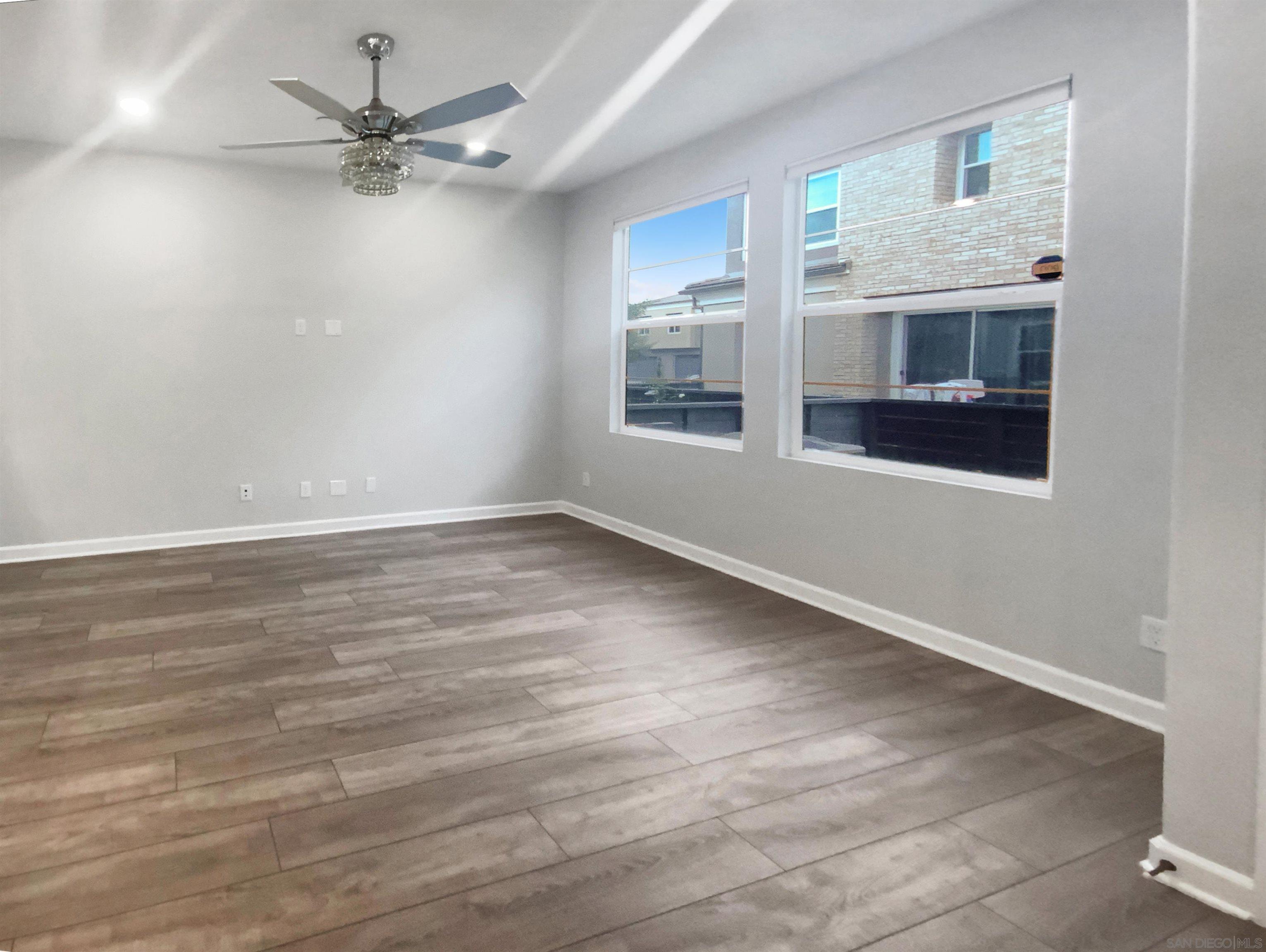 Detail Gallery Image 4 of 21 For 1206  Sunrise Vw  #102,  San Marcos,  CA 92078 - 3 Beds | 2/1 Baths