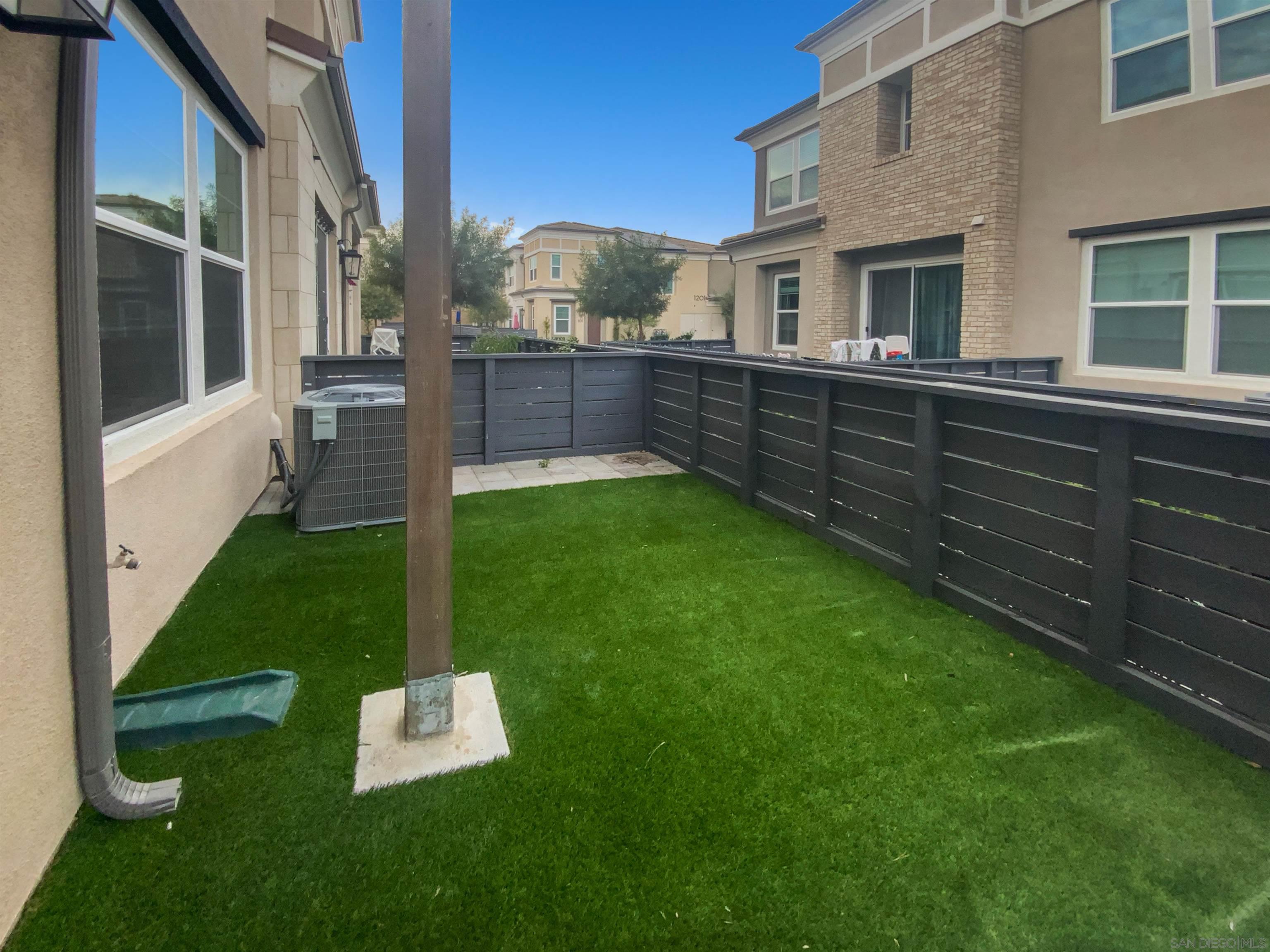 Detail Gallery Image 6 of 21 For 1206  Sunrise Vw  #102,  San Marcos,  CA 92078 - 3 Beds | 2/1 Baths