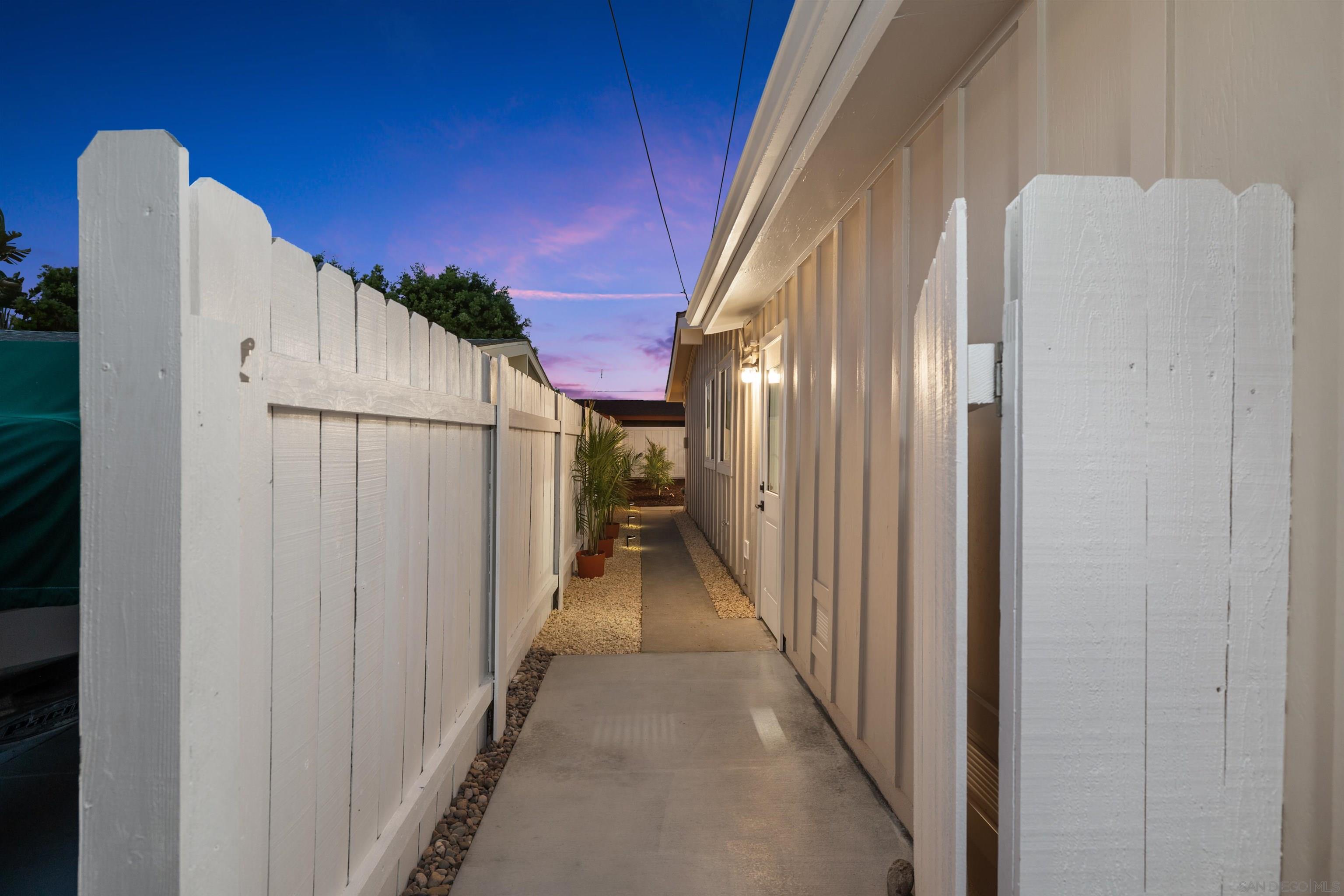 Detail Gallery Image 40 of 43 For 5284  Winthrop St, San Diego,  CA 92117 - 3 Beds | 2 Baths