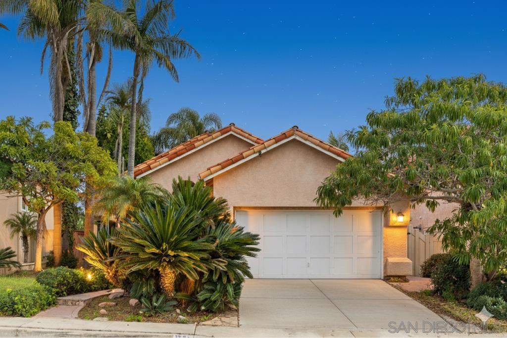 Detail Gallery Image 1 of 33 For 1672  Olympus Loop Dr, Vista,  CA 92081 - 3 Beds | 2 Baths