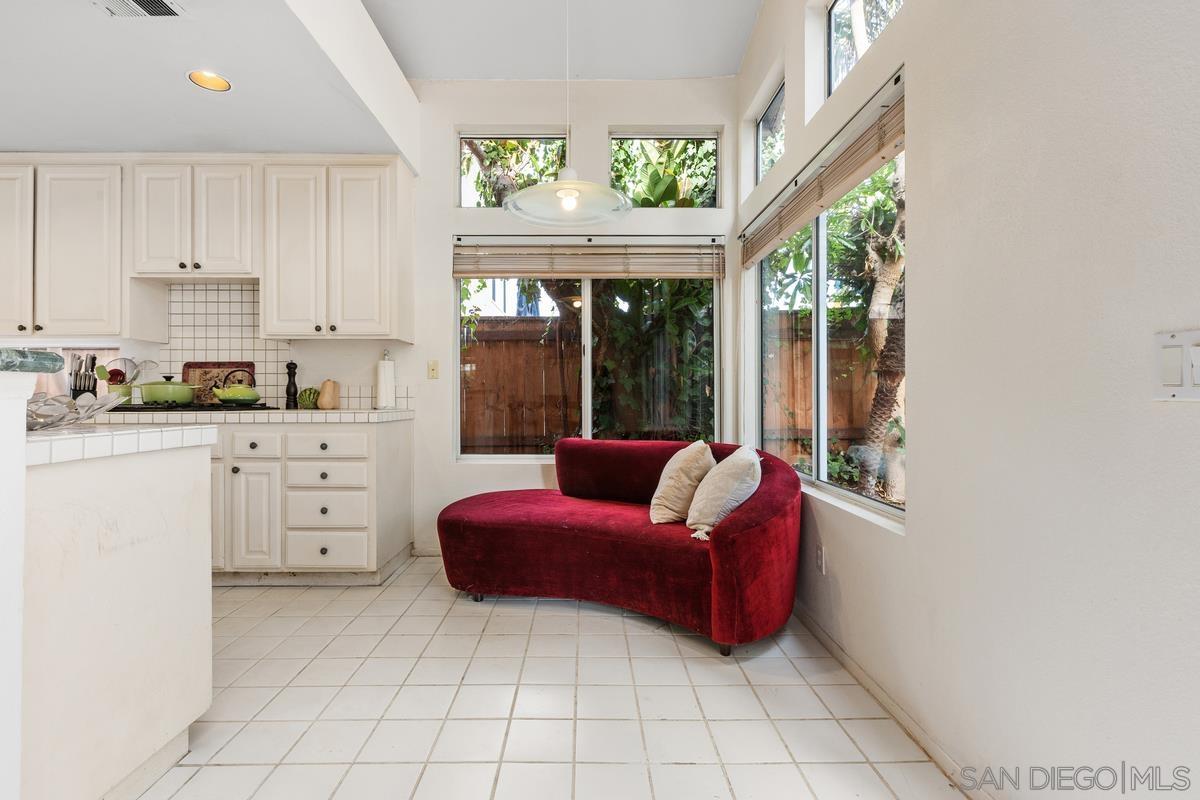 Detail Gallery Image 12 of 33 For 1672  Olympus Loop Dr, Vista,  CA 92081 - 3 Beds | 2 Baths