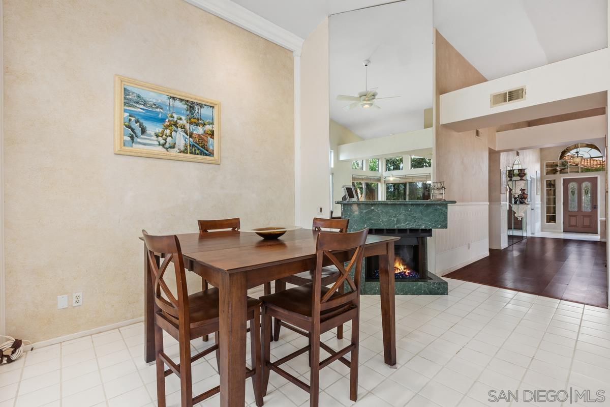 Detail Gallery Image 14 of 33 For 1672  Olympus Loop Dr, Vista,  CA 92081 - 3 Beds | 2 Baths