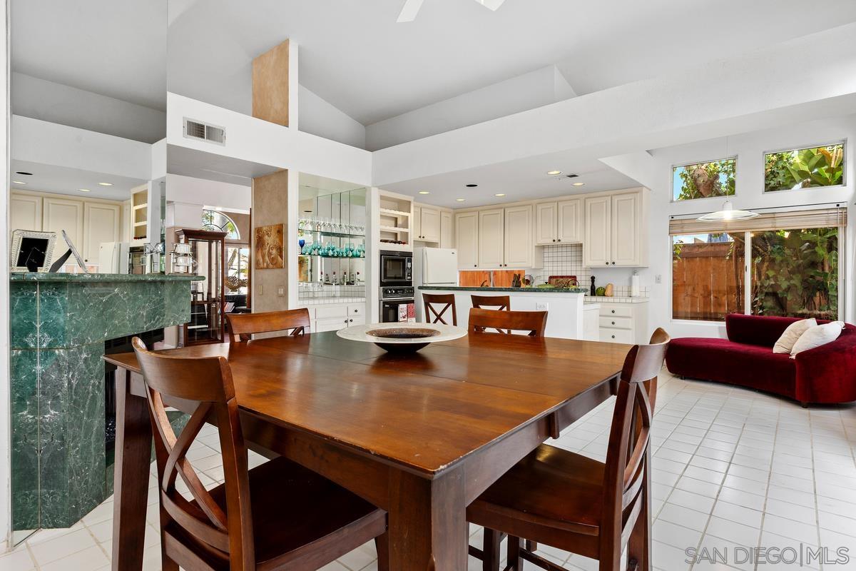 Detail Gallery Image 15 of 33 For 1672  Olympus Loop Dr, Vista,  CA 92081 - 3 Beds | 2 Baths