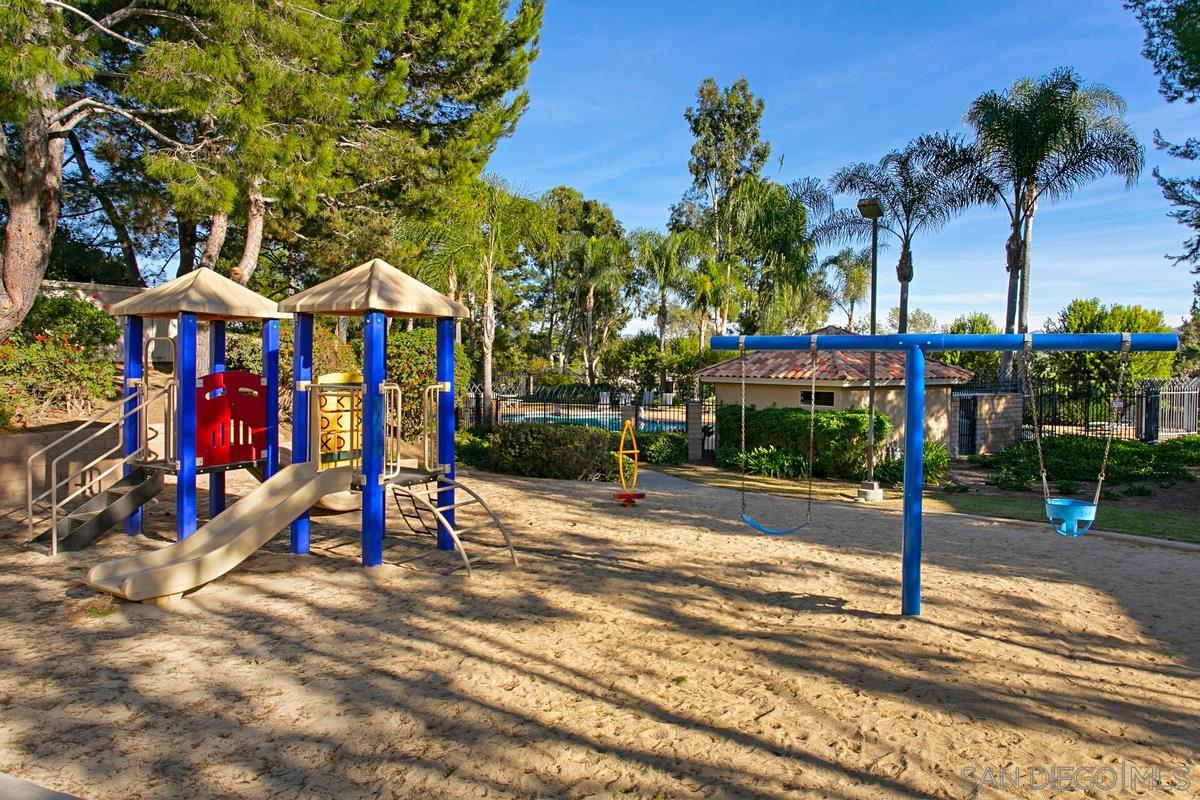 Detail Gallery Image 31 of 33 For 1672  Olympus Loop Dr, Vista,  CA 92081 - 3 Beds | 2 Baths