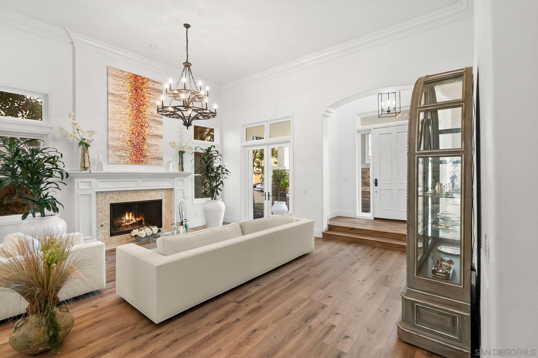 Detail Gallery Image 10 of 73 For 13092  Harwick Lane, San Diego,  CA 92130 - 6 Beds | 5 Baths