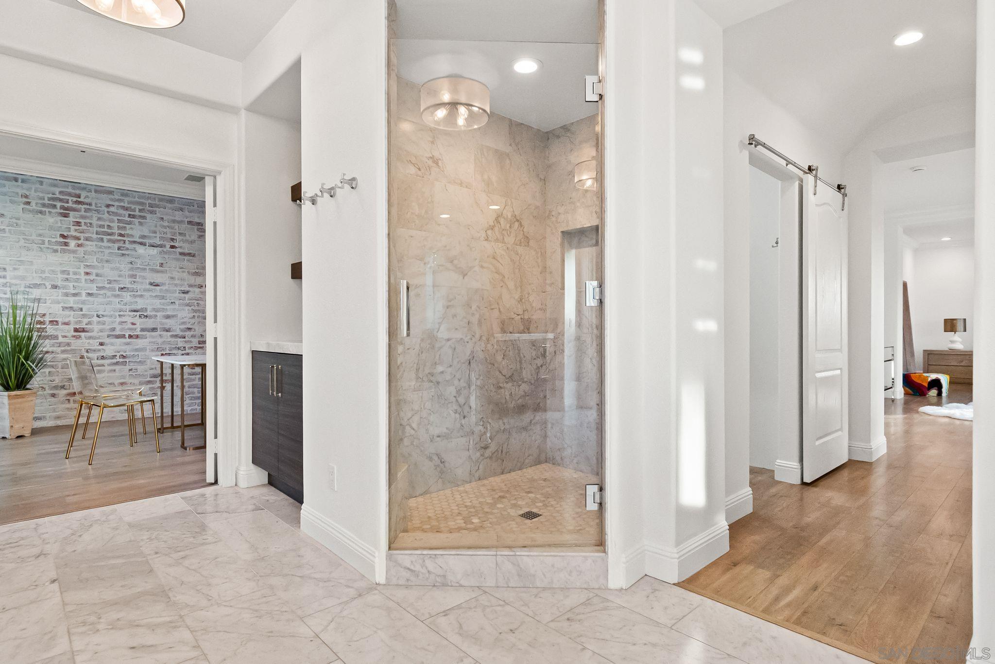 Detail Gallery Image 32 of 73 For 13092  Harwick Lane, San Diego,  CA 92130 - 6 Beds | 5 Baths