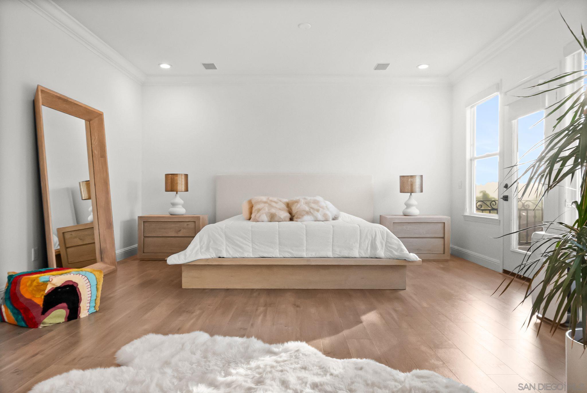 Detail Gallery Image 35 of 73 For 13092  Harwick Lane, San Diego,  CA 92130 - 6 Beds | 5 Baths