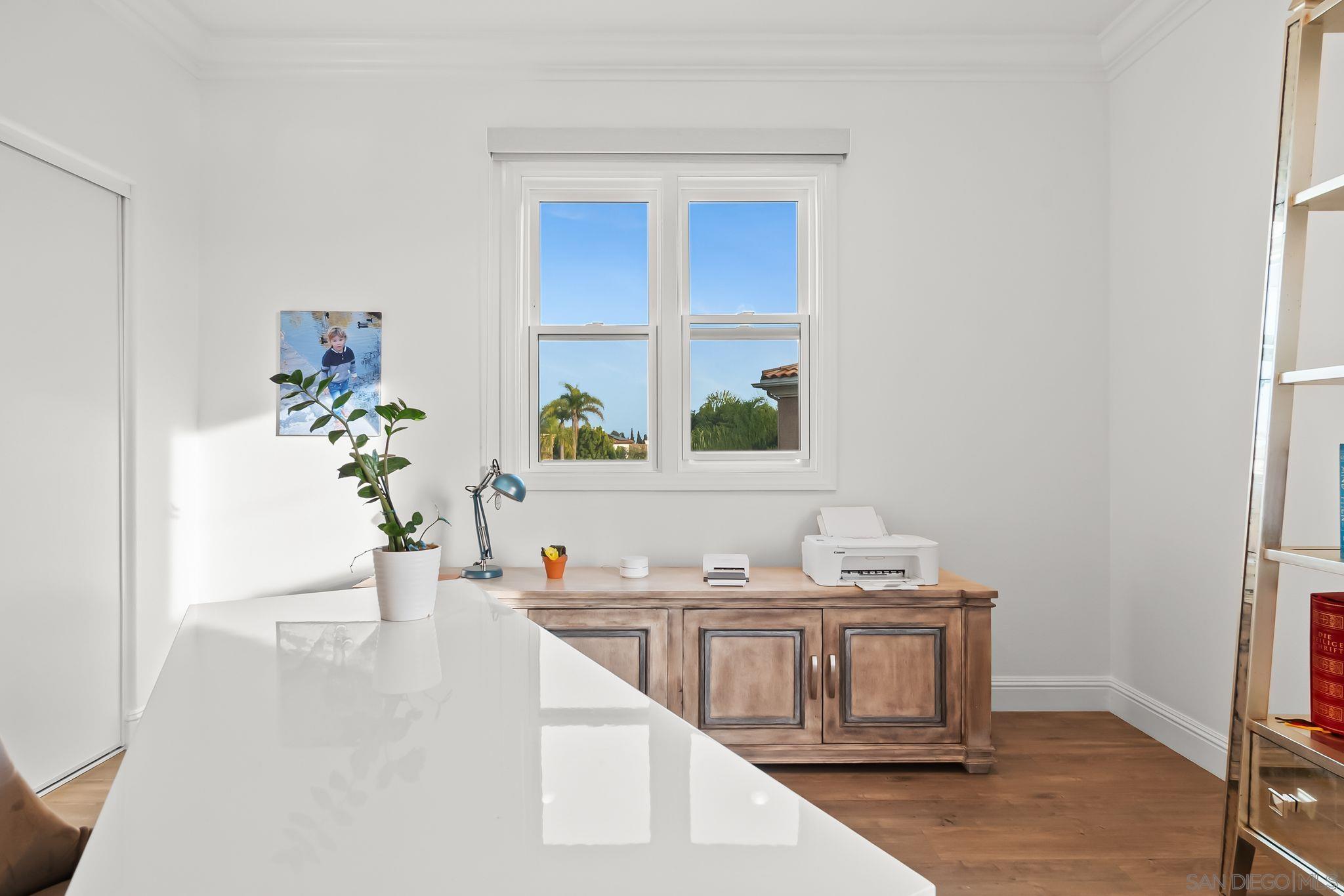 Detail Gallery Image 51 of 73 For 13092  Harwick Lane, San Diego,  CA 92130 - 6 Beds | 5 Baths