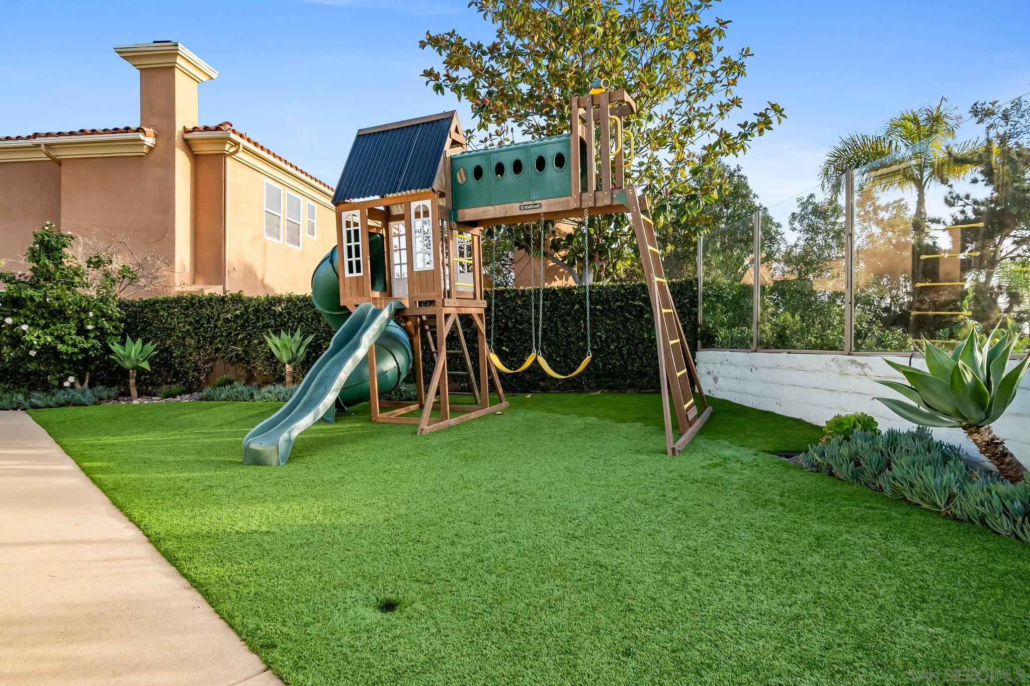 Detail Gallery Image 63 of 73 For 13092  Harwick Lane, San Diego,  CA 92130 - 6 Beds | 5 Baths