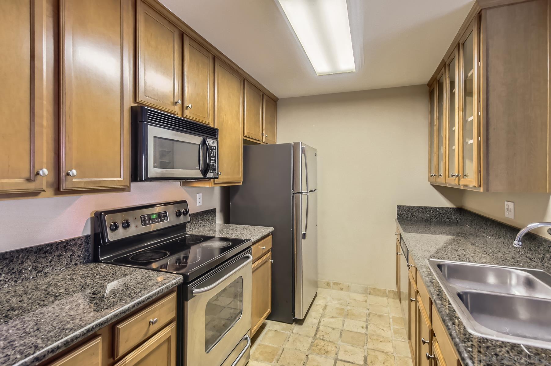 Detail Gallery Image 11 of 26 For Shoreline Dr,  San Diego,  CA 92122 - 2 Beds | 2 Baths