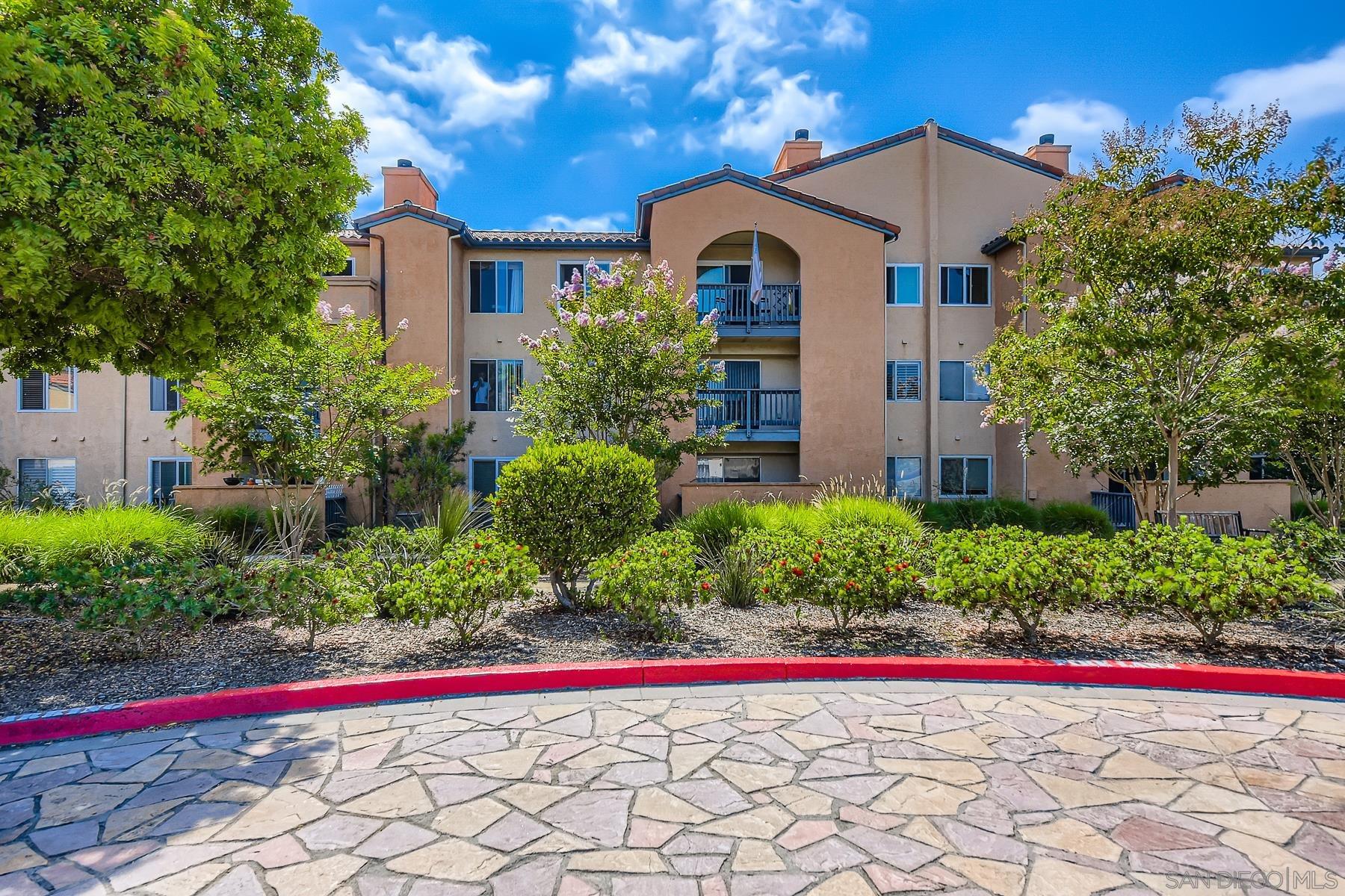 Detail Gallery Image 13 of 26 For Shoreline Dr,  San Diego,  CA 92122 - 2 Beds | 2 Baths