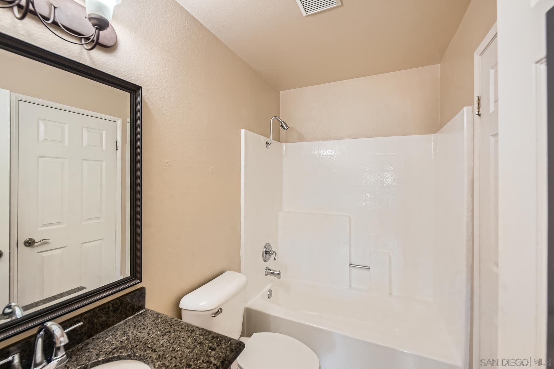 Detail Gallery Image 16 of 26 For Shoreline Dr,  San Diego,  CA 92122 - 2 Beds | 2 Baths