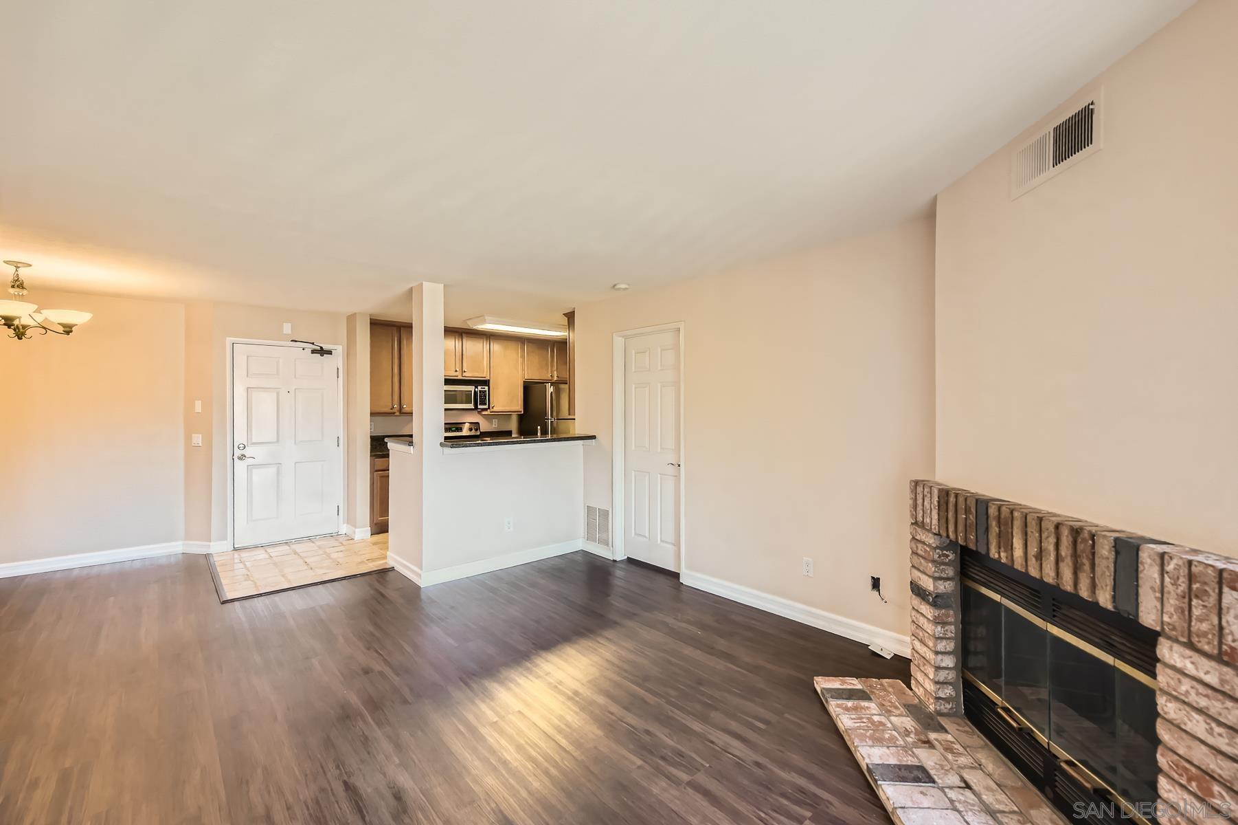 Detail Gallery Image 9 of 26 For Shoreline Dr,  San Diego,  CA 92122 - 2 Beds | 2 Baths