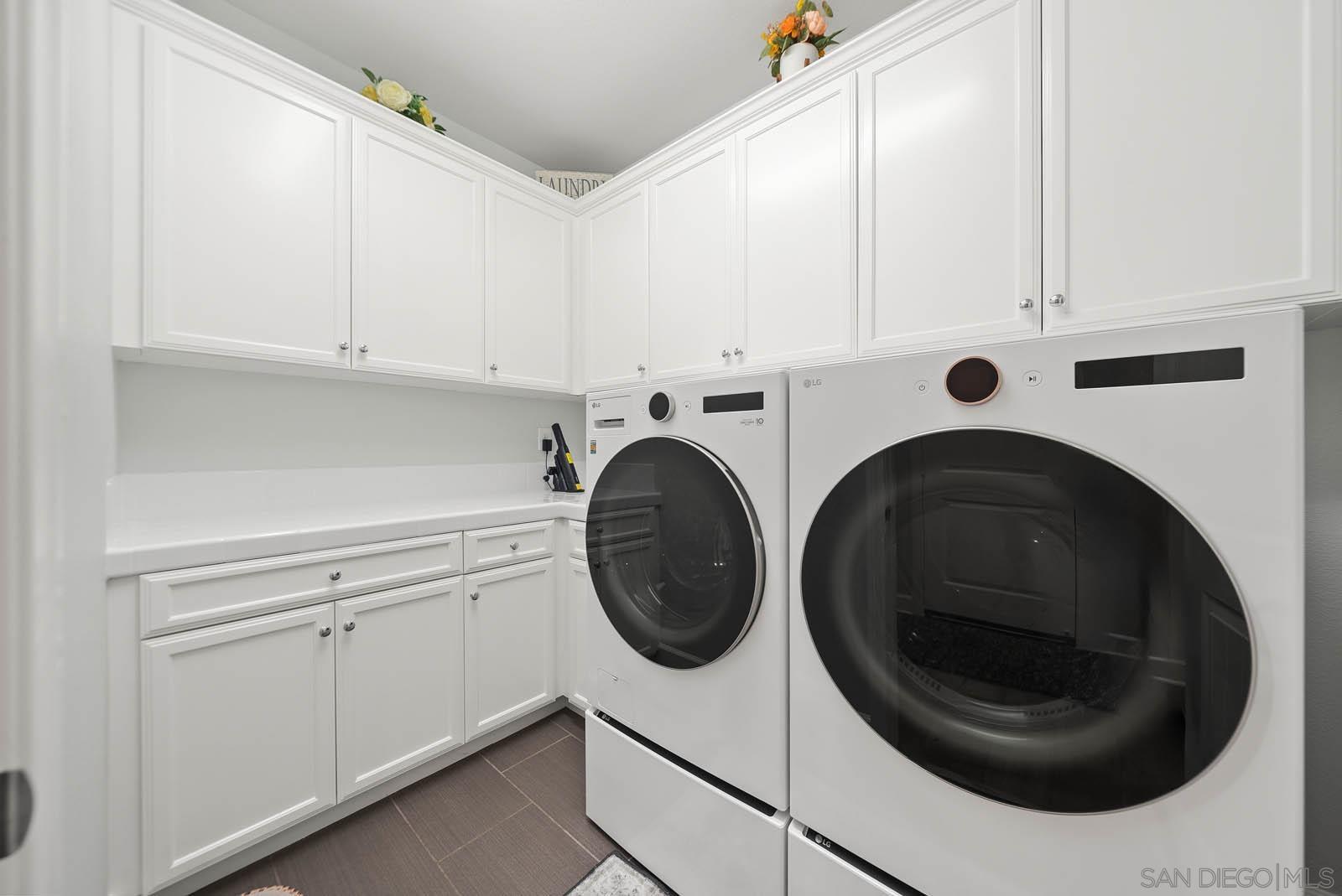 Detail Gallery Image 15 of 50 For 542  Adobe Estates Dr, Vista,  CA 92083 - 4 Beds | 2/1 Baths