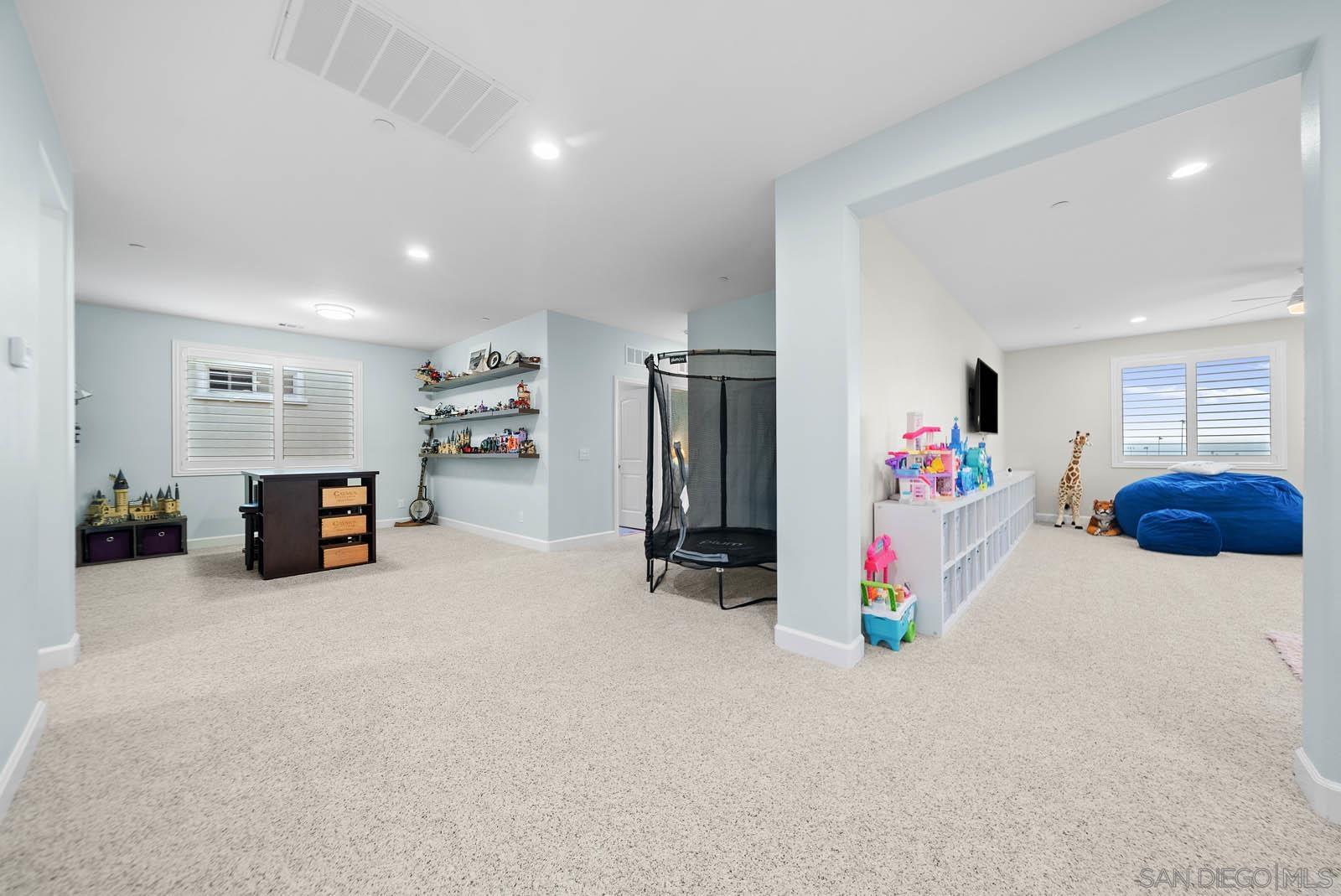 Detail Gallery Image 32 of 50 For 542  Adobe Estates Dr, Vista,  CA 92083 - 4 Beds | 2/1 Baths