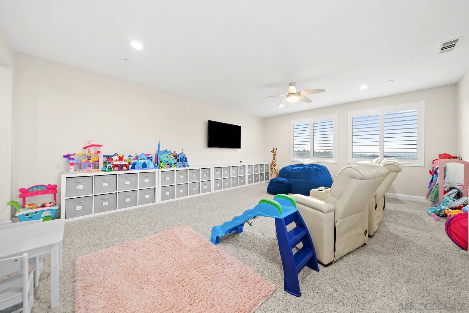 Detail Gallery Image 34 of 50 For 542  Adobe Estates Dr, Vista,  CA 92083 - 4 Beds | 2/1 Baths