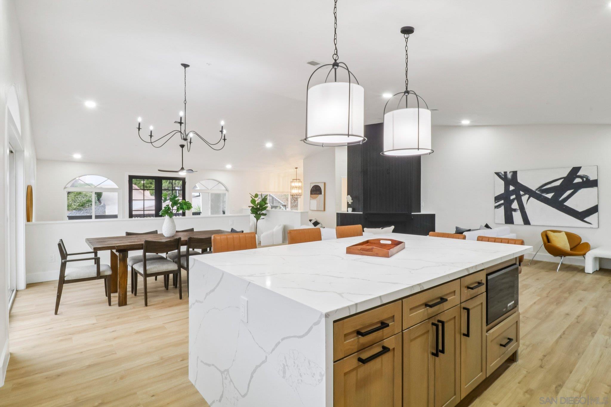 Detail Gallery Image 11 of 35 For 1047  Sangamon, Spring Valley,  CA 91977 - 6 Beds | 4/1 Baths