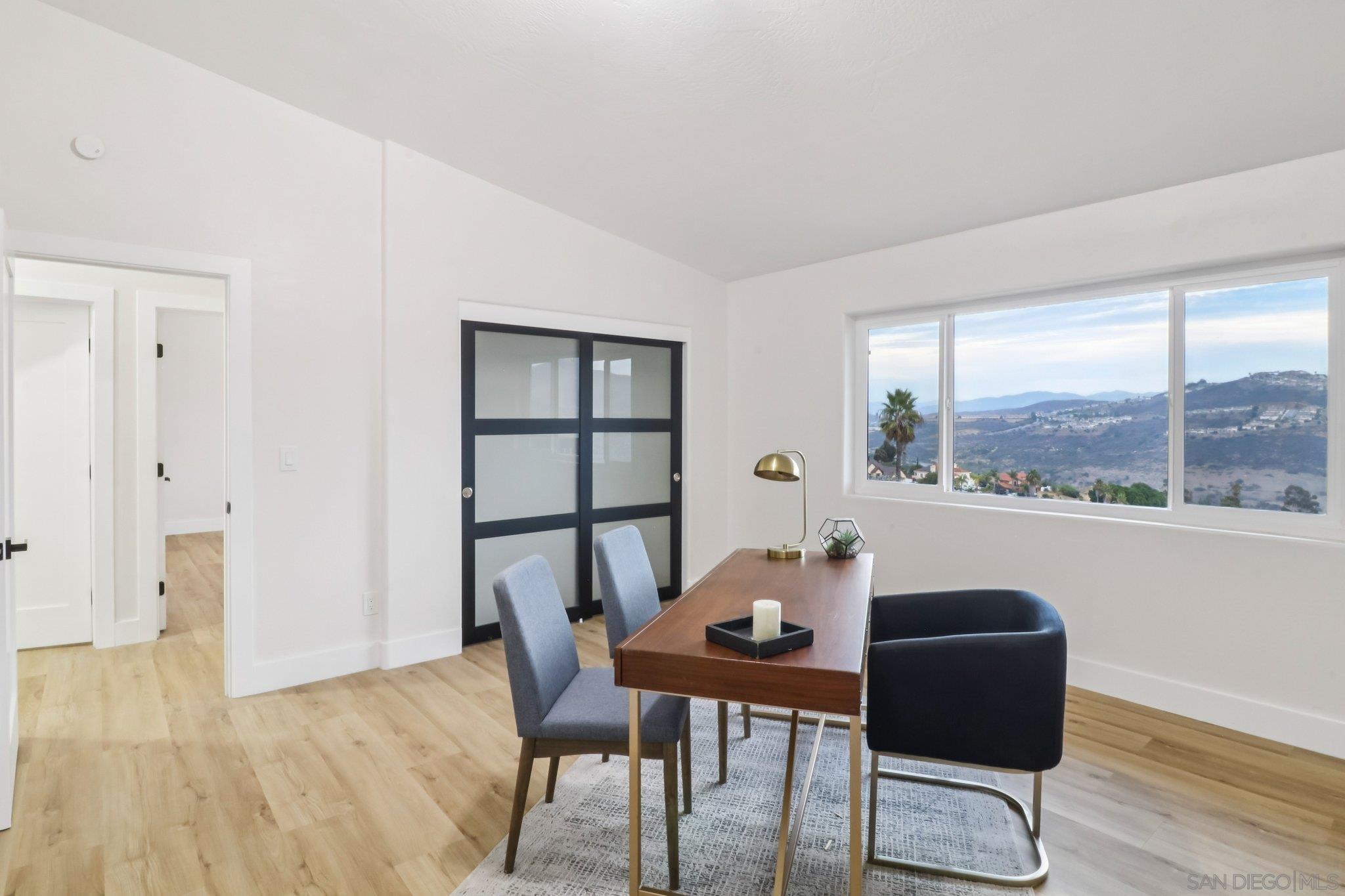 Detail Gallery Image 16 of 35 For 1047  Sangamon, Spring Valley,  CA 91977 - 6 Beds | 4/1 Baths