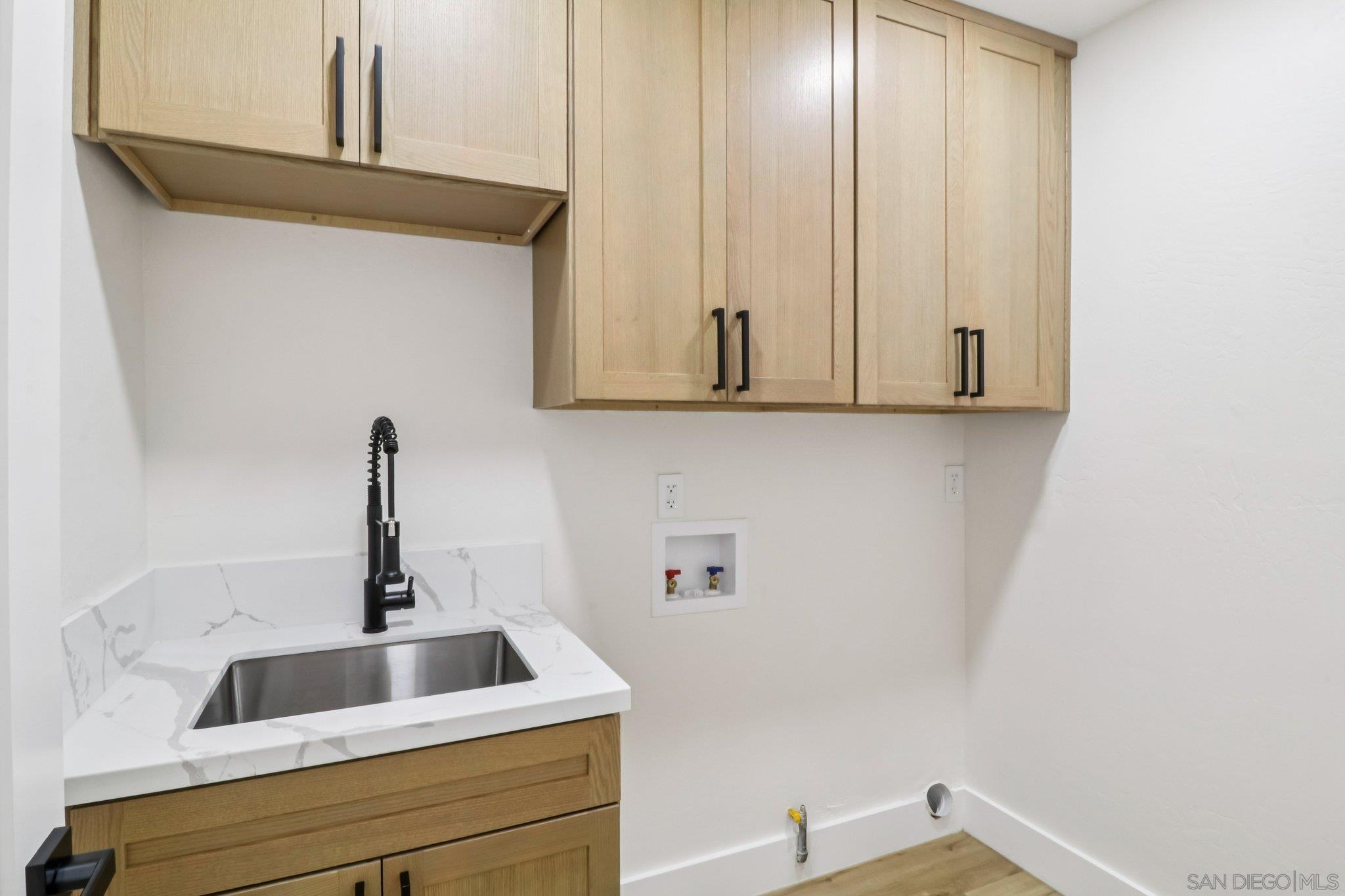 Detail Gallery Image 19 of 35 For 1047  Sangamon, Spring Valley,  CA 91977 - 6 Beds | 4/1 Baths