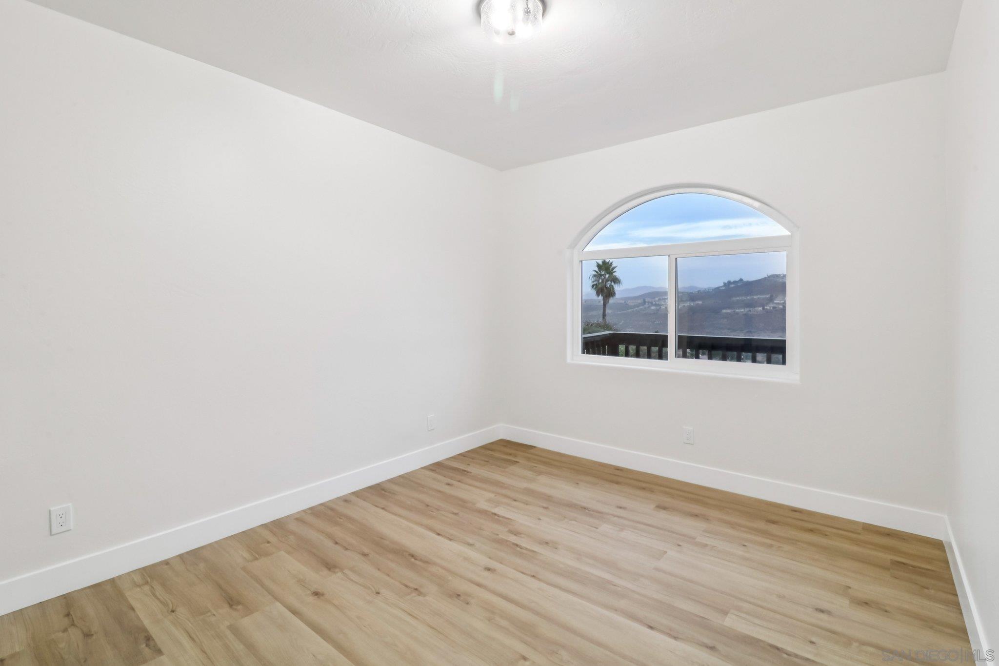 Detail Gallery Image 28 of 35 For 1047  Sangamon, Spring Valley,  CA 91977 - 6 Beds | 4/1 Baths