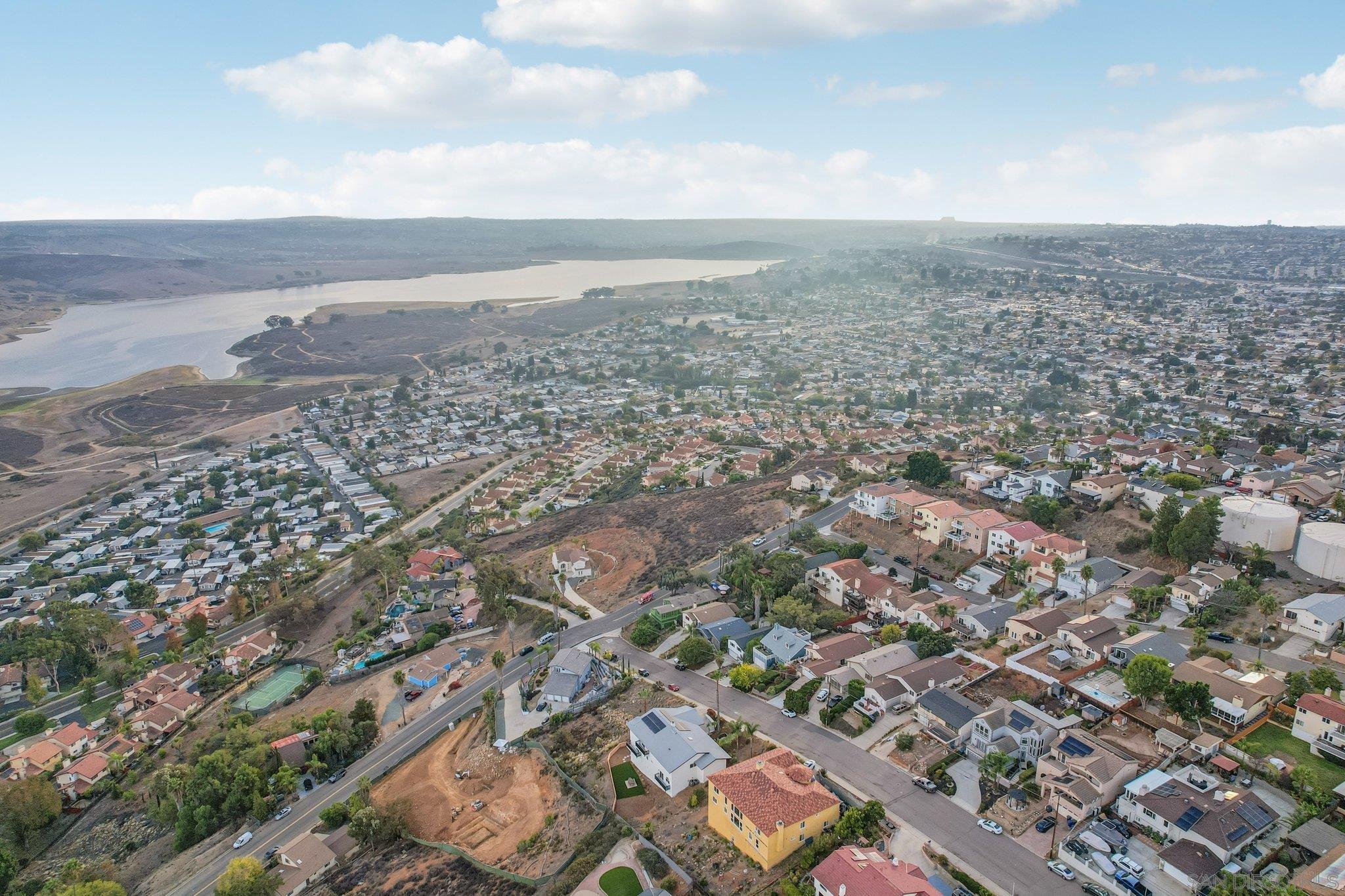 Detail Gallery Image 34 of 35 For 1047  Sangamon, Spring Valley,  CA 91977 - 6 Beds | 4/1 Baths