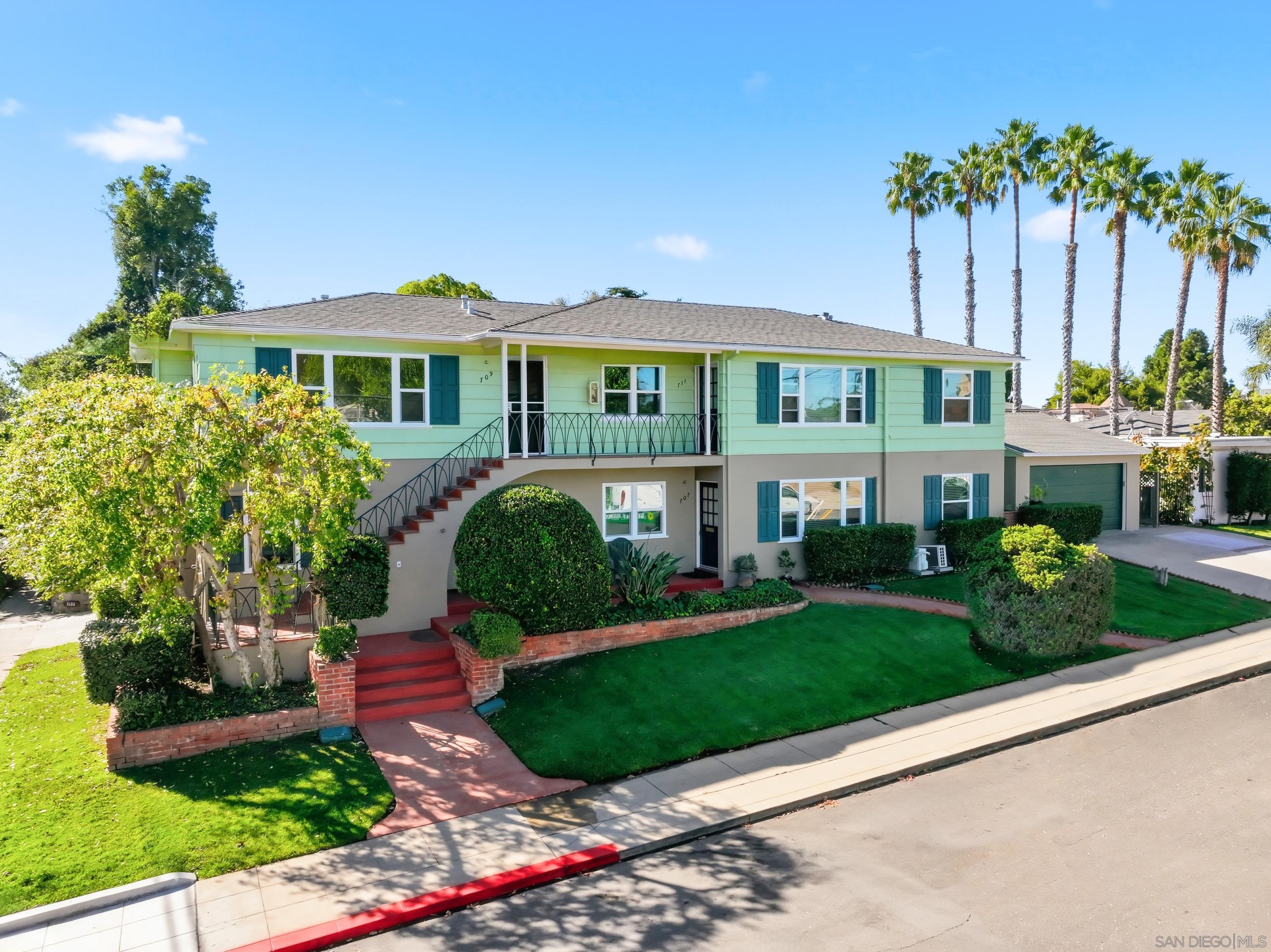 Front Image Thumbnail for SD250044020