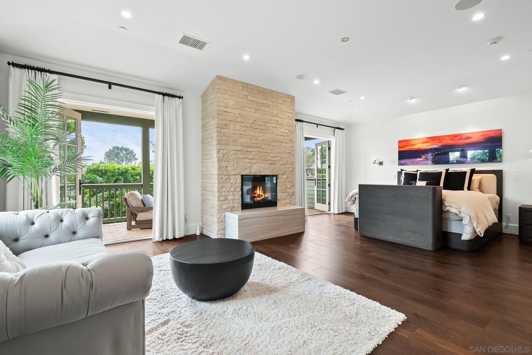 Detail Gallery Image 26 of 43 For 5930  Rutgers Rd, La Jolla,  CA 92037 - 6 Beds | 6/2 Baths