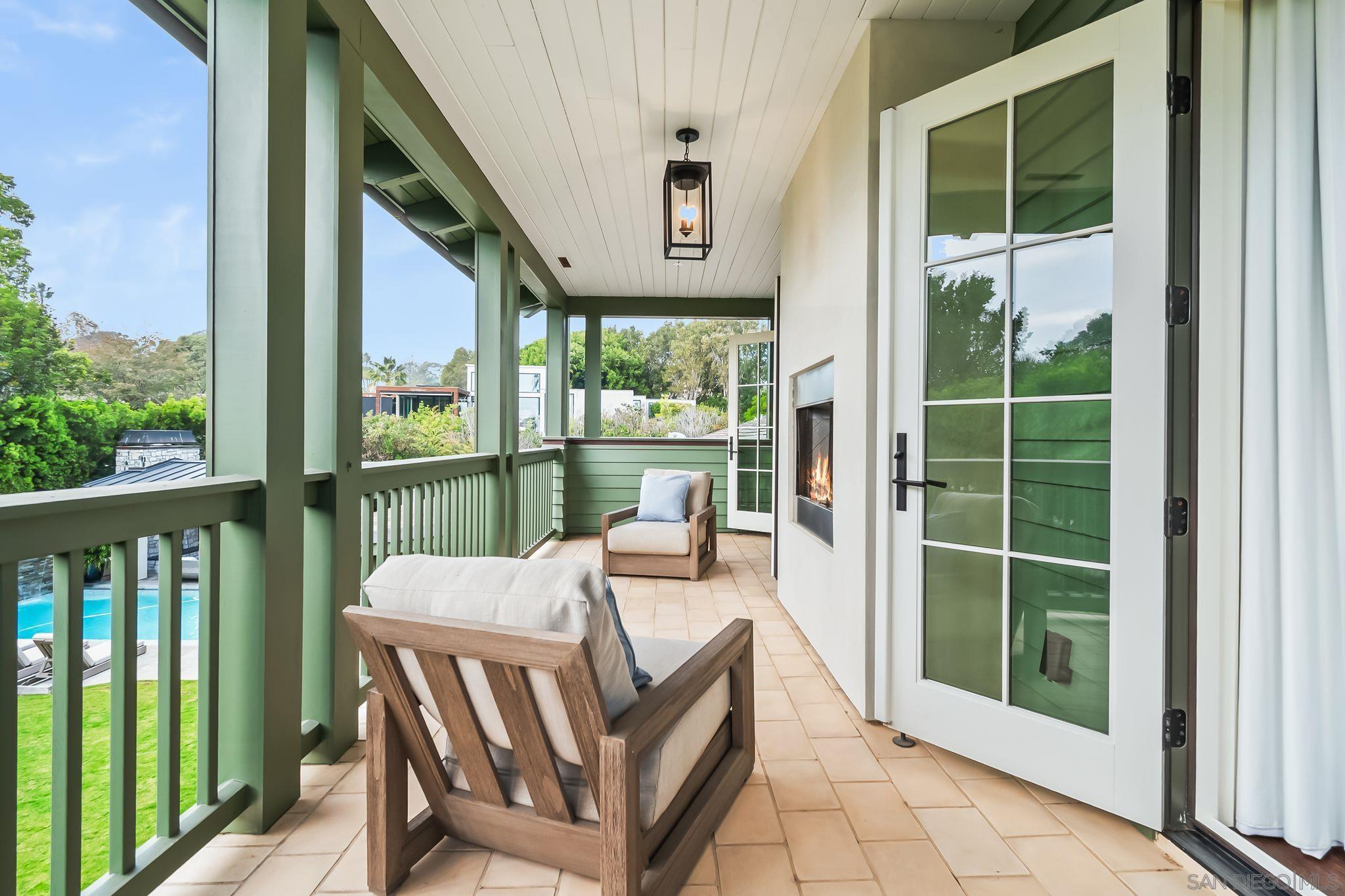 Detail Gallery Image 27 of 43 For 5930  Rutgers Rd, La Jolla,  CA 92037 - 6 Beds | 6/2 Baths