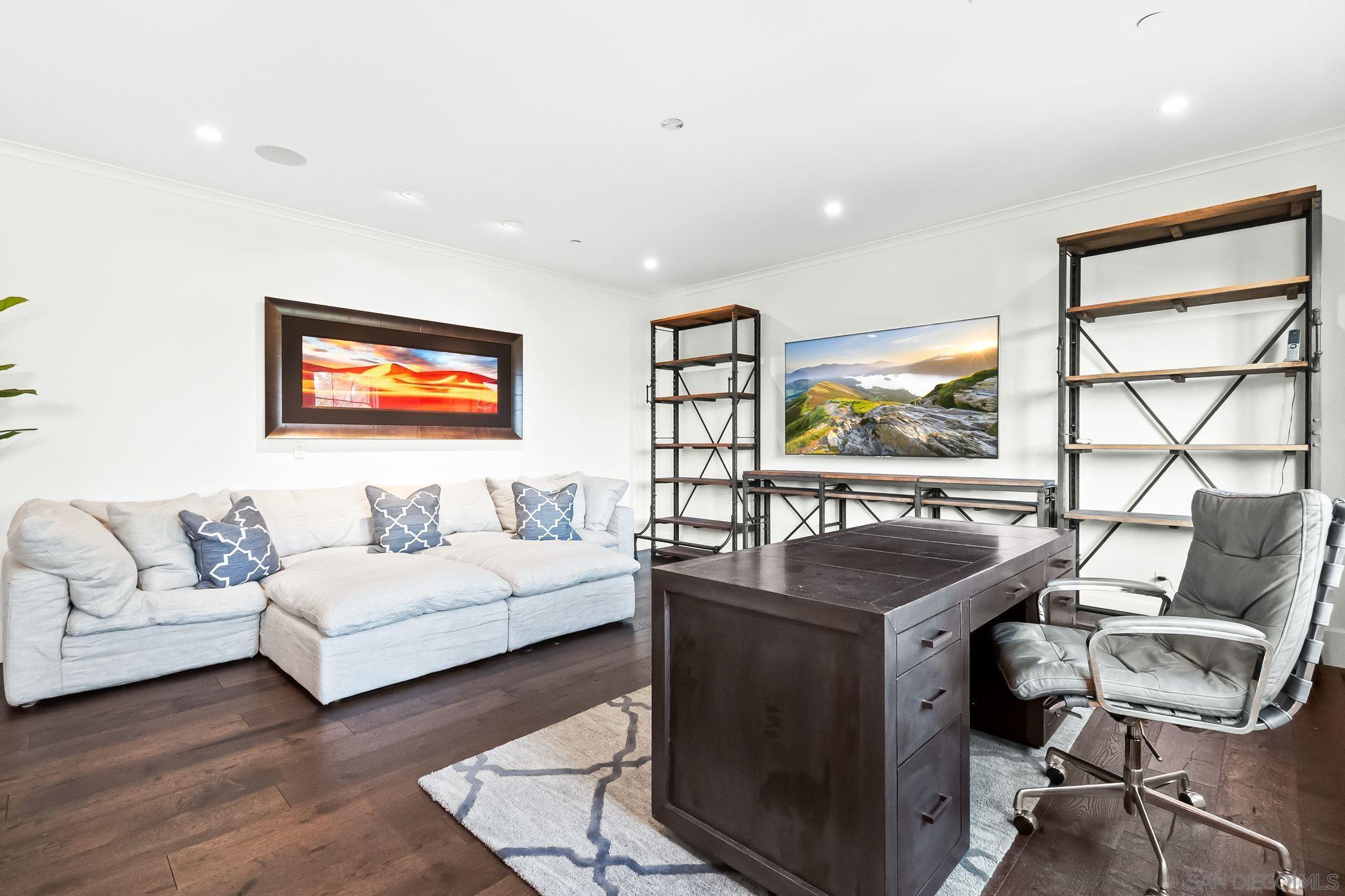 Detail Gallery Image 32 of 43 For 5930  Rutgers Rd, La Jolla,  CA 92037 - 6 Beds | 6/2 Baths