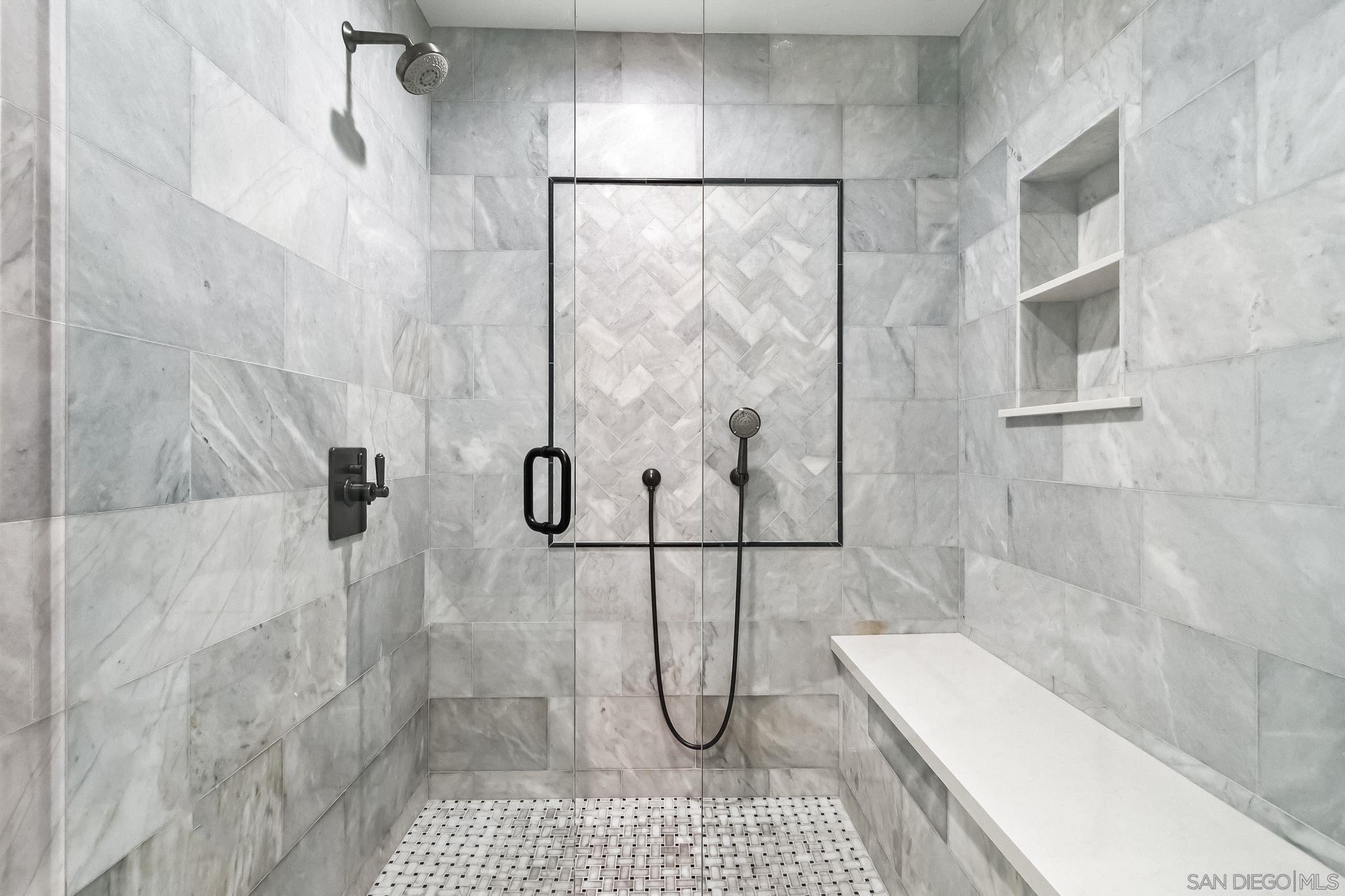 Detail Gallery Image 35 of 43 For 5930  Rutgers Rd, La Jolla,  CA 92037 - 6 Beds | 6/2 Baths